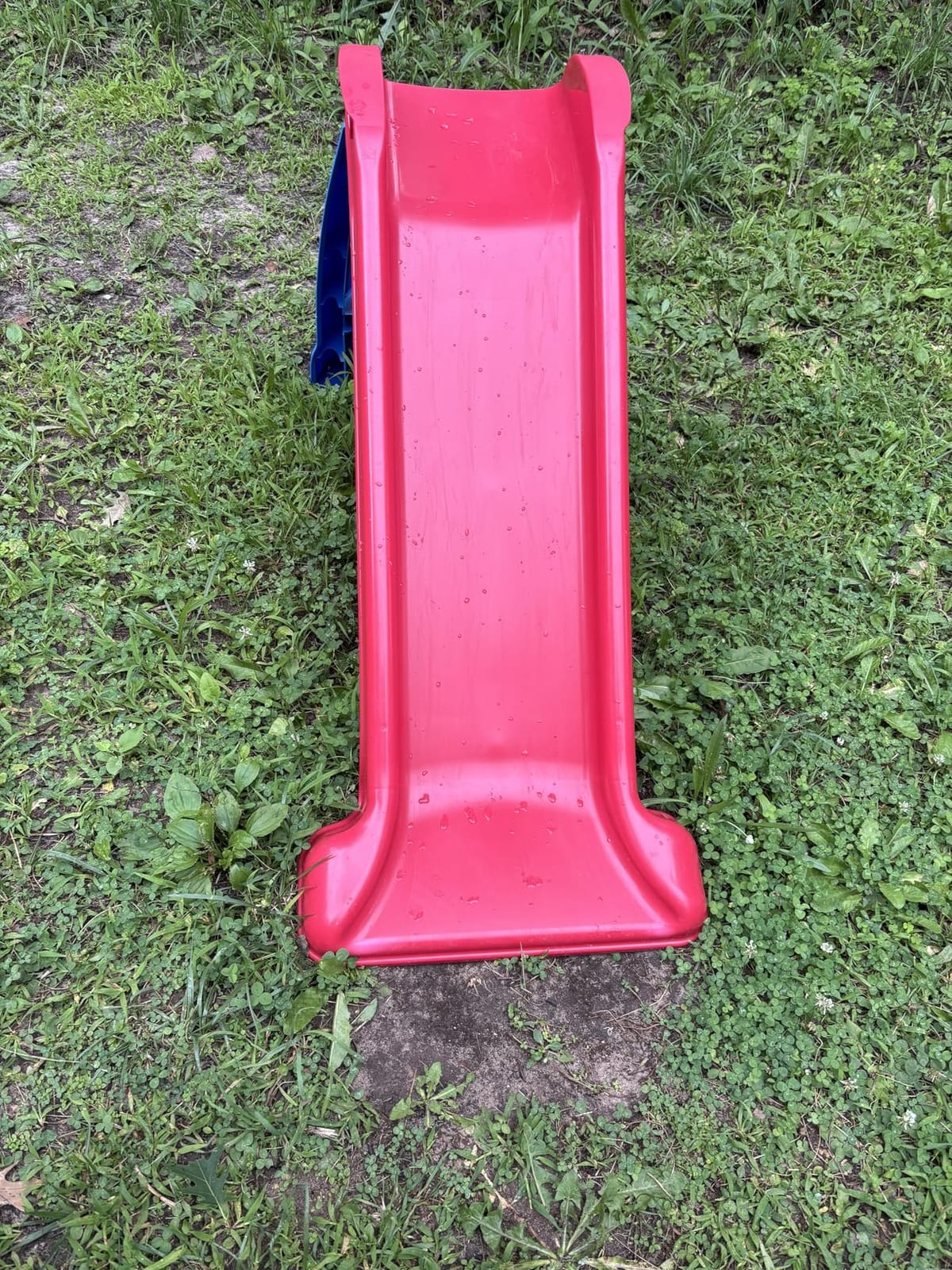 Little Tikes Light-Up First Slide for Kids Indoors/Outdoors , Red customer photo 1