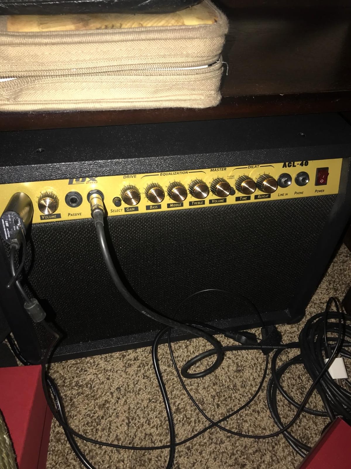 LyxPro 40 Watt Electric Guitar Amplifier | Combo Solid State Studio & Stage Amp with 8” 4-Ohm Speaker, Custom EQ Controls, Drive, Delay, ¼” Passive/Active/Microphone Inputs, Aux in & Headphone Jack customer photo 2