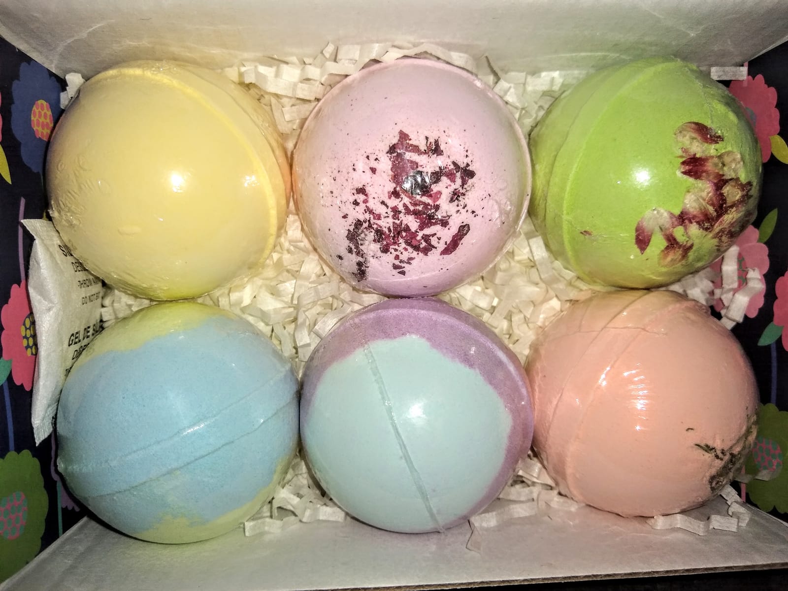Bath Bombs for Women Gift Set, 24 Natural & Organic Bath Bombs for Girls customer photo 2