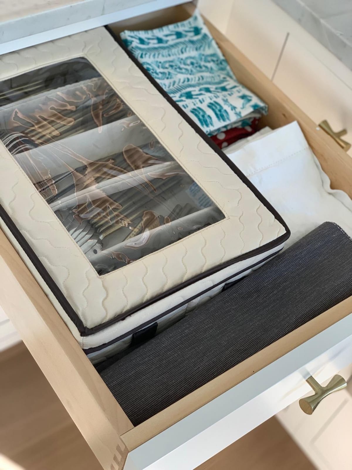Flatware Storage Case 5 Compartments Silverware Container Box, Beige customer photo 2