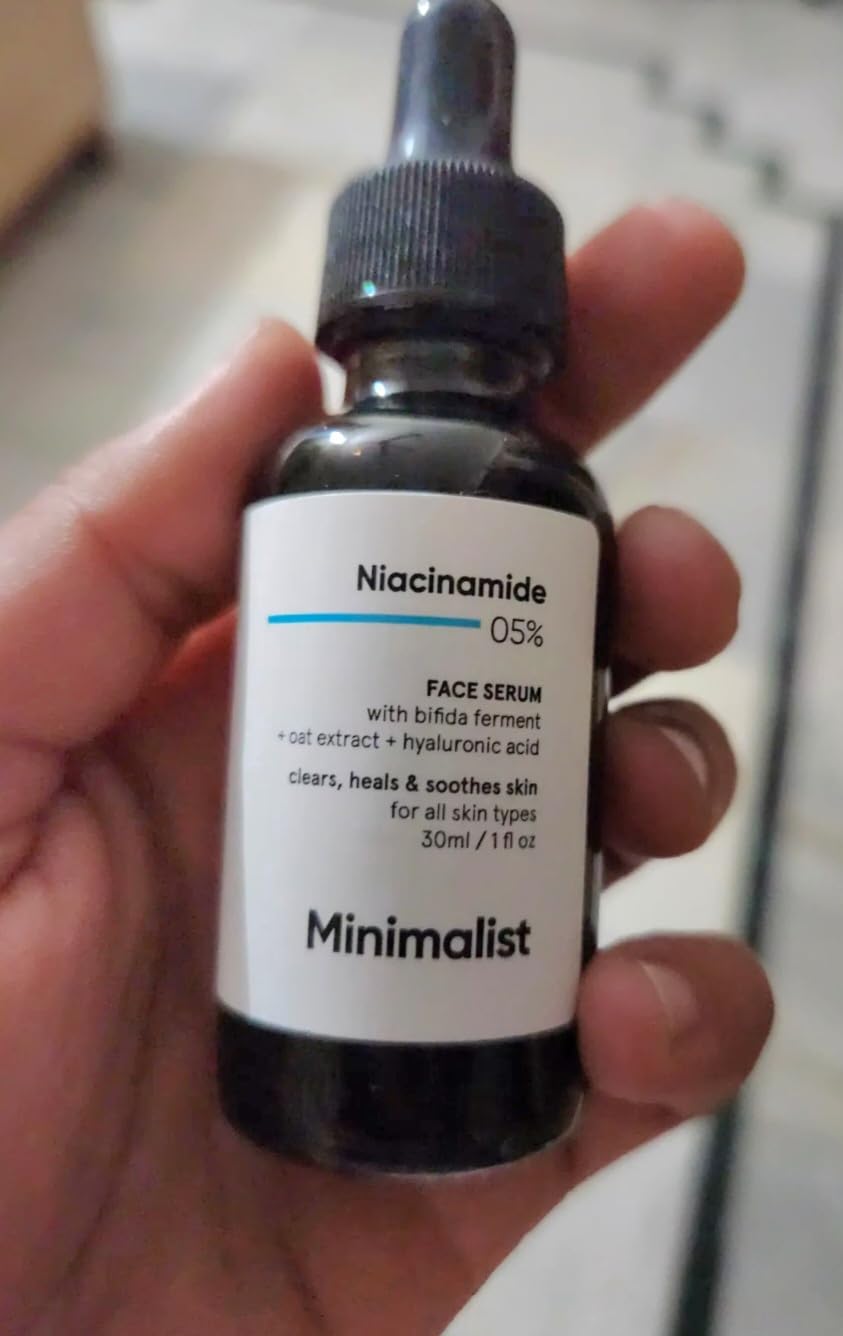 Minimalist 5% Niacinamide Face Serum with Hyaluronic Acid for Clear Skin | Reduces Blemishes/Acne Marks, Pore minimizer, Repairs & Soothes skin | For Women & Men | 1 Fl Oz / 30 ml customer photo 2