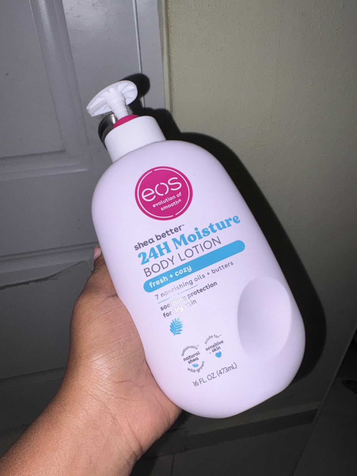 eos Shea Better Body Lotion- Vanilla Cashmere, 24-Hour Moisture, 16 fl oz customer photo 2