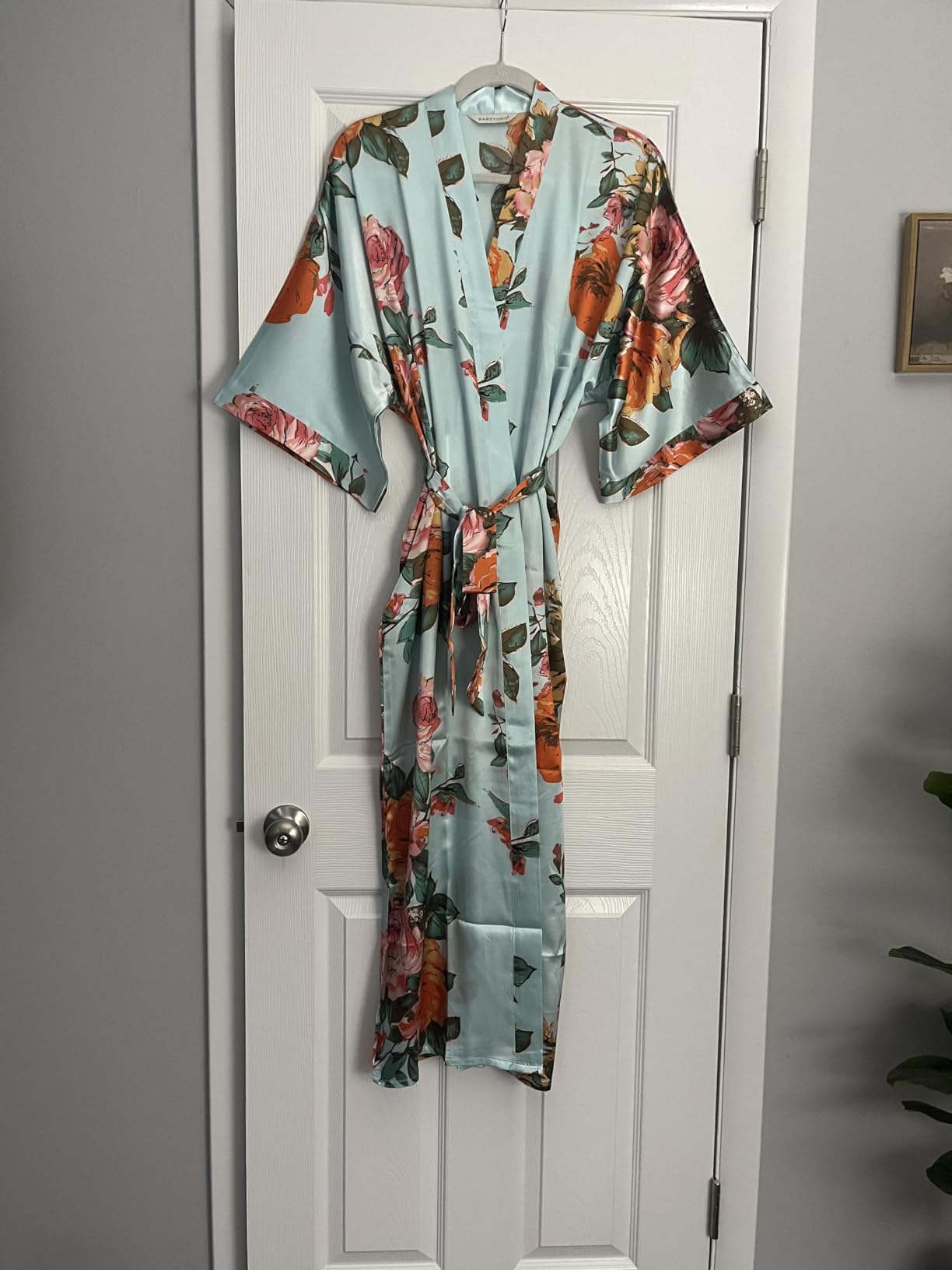 BABEYOND Satin Kimono Robes for Women Long Floral Lounge Wear with Pockets | Silky Fabric, Sash Tie Closure, Ankle Length, Peony Pattern, Beach Wear, Sleepwear, Dressing Gown, Lounge Clothing customer photo 2