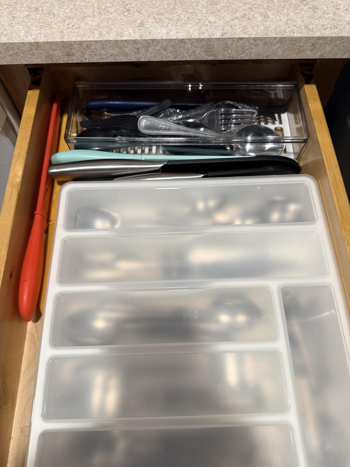 Transparent Flatware Tray Kitchen Drawer Organizer With Lid - Plastic Kitchen Cutlery Tray and Utensil Silverware Storage Container with Cover - Dinnerware Holder for Spoons Forks Knives customer photo 1