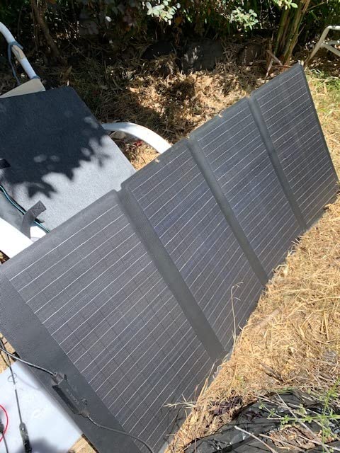 EF ECOFLOW 160 Watt Portable Solar Panel for Power Station, Foldable Solar Charger with Adjustable Kickstand, Waterproof IP68 for Outdoor Camping RV Off Grid System customer photo 1