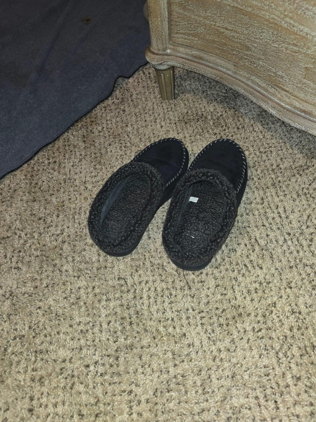 ULTRAIDEAS Men's Indoor Outdoor Slippers with Memory Foam customer photo 1