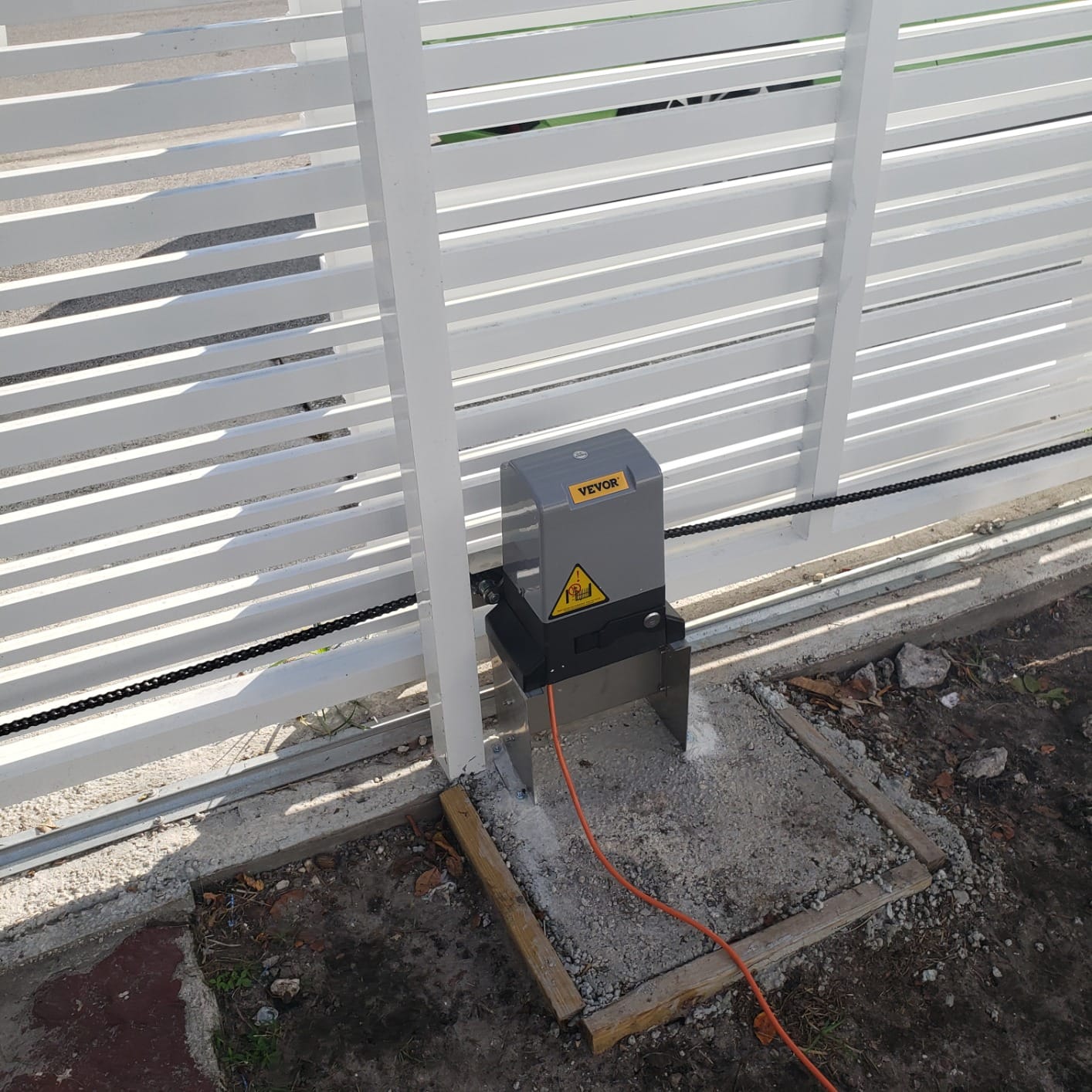 Vevor Automatic Sliding Gate Opener 1764 LBS Electric Sliding Gate Motors customer photo 1