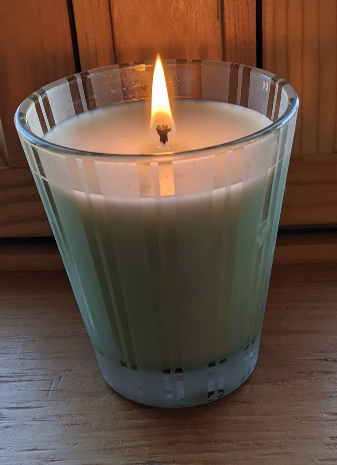 NEST New York Scented Classic Candle, Wild Mint & Eucalyptus - 8.1 oz - Up to 60-Hour Burn Time - Reusable Glass Vessel customer photo 2