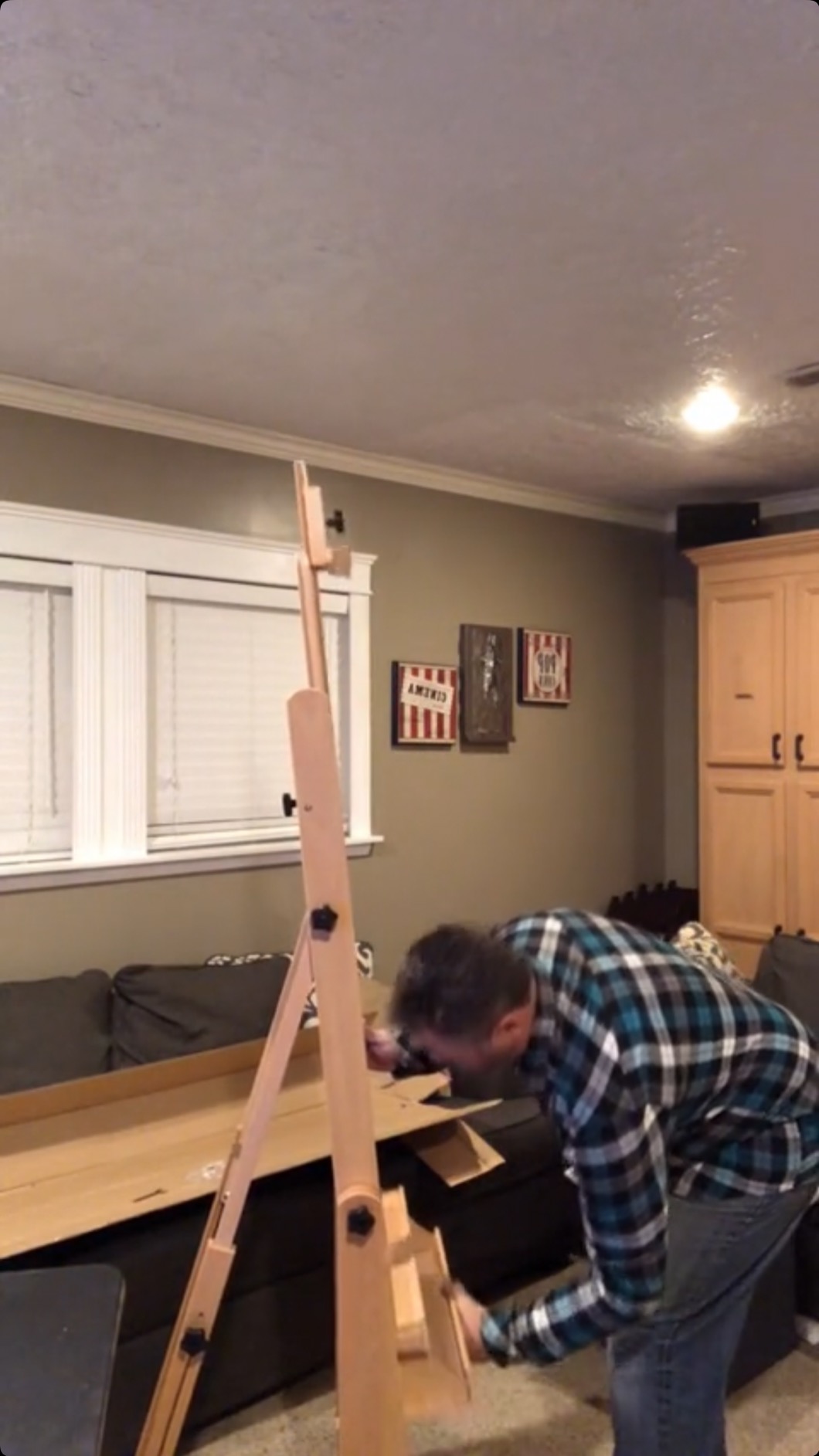 VISWIN Heavy-Duty H Frame Easel, Hold Canvas to 82
