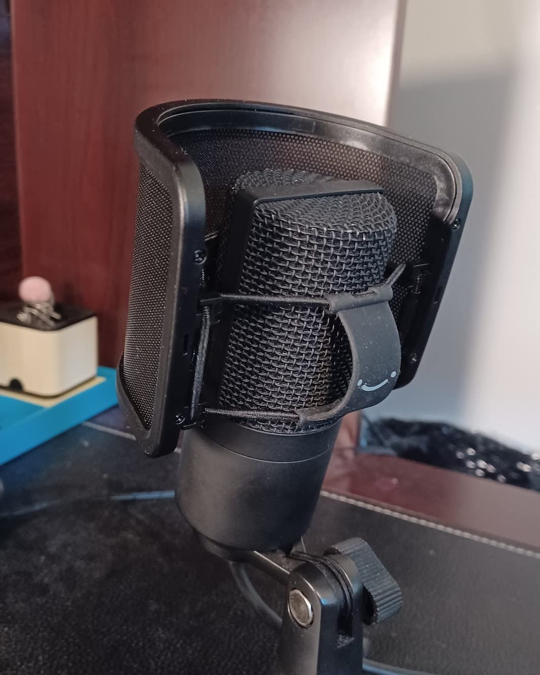 FIFINE U1 Mic Pop Filter Screen with Metal Mesh for Streaming Podcast customer photo 2