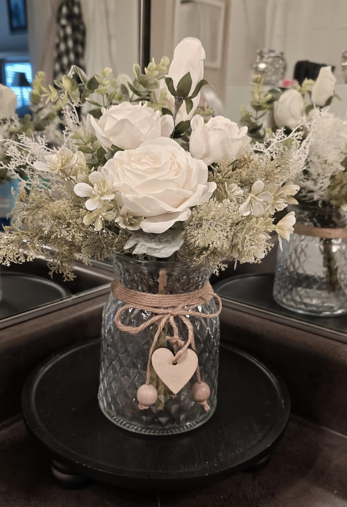 YJ Fake Flowers with Vase, Silk Roses Artificial Flowers in Vase, Faux Flower Plant Arrangement Suitable for Home Office Decoration, Dining Table Centerpiece(White) customer photo 1