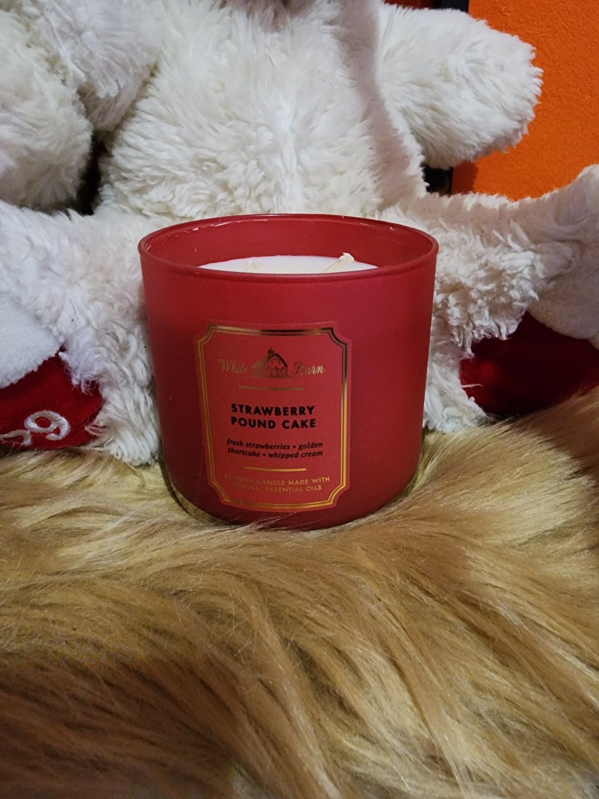 Bath & Body Works 3-Wick Candle, Strawberry Pound Cake, Soy Wax Blend customer photo 1
