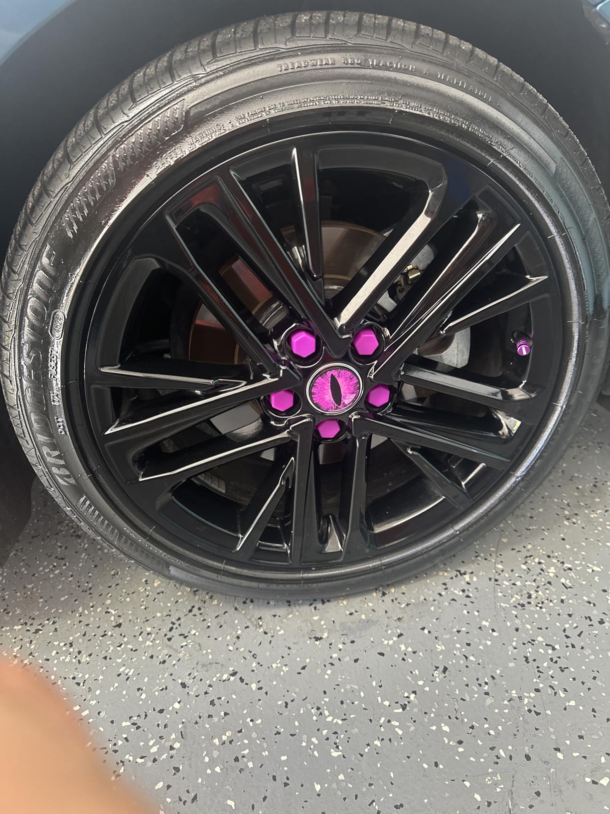 Griot's Garage Black Shine Tire and Trim Coating, Water-Resistant Dressing, Provides a High-Gloss Finish, Rain, and UV Protection, 10850, 21.5oz customer photo 2