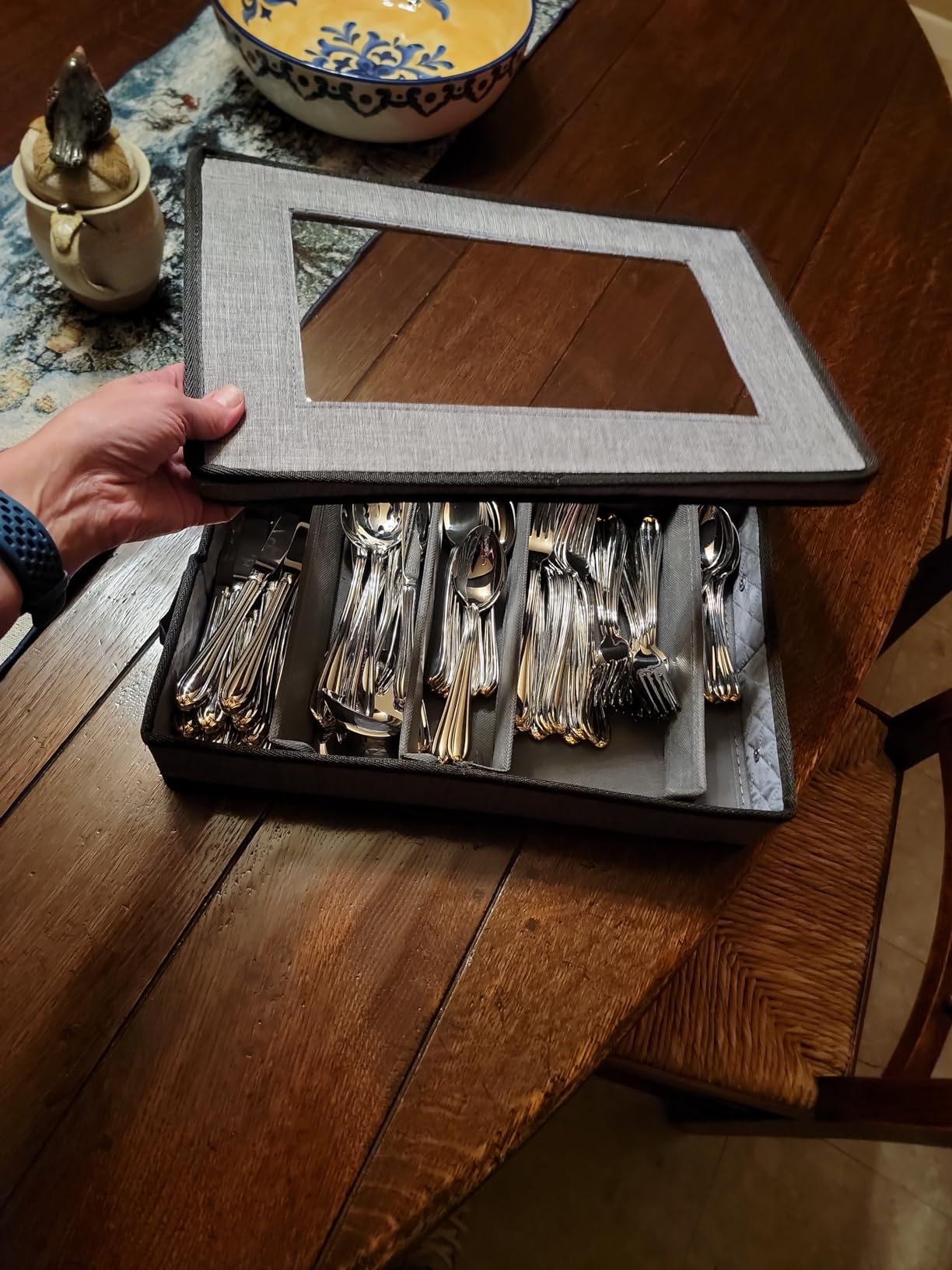 Flatware & Utensil Storage, Durable Silverware Storage Box with Padded Dividers, 5 Compartment Flatware Storage Case, Silverware Case with Handles and Removable Lid - Protects and Organizes Cutlery customer photo 1