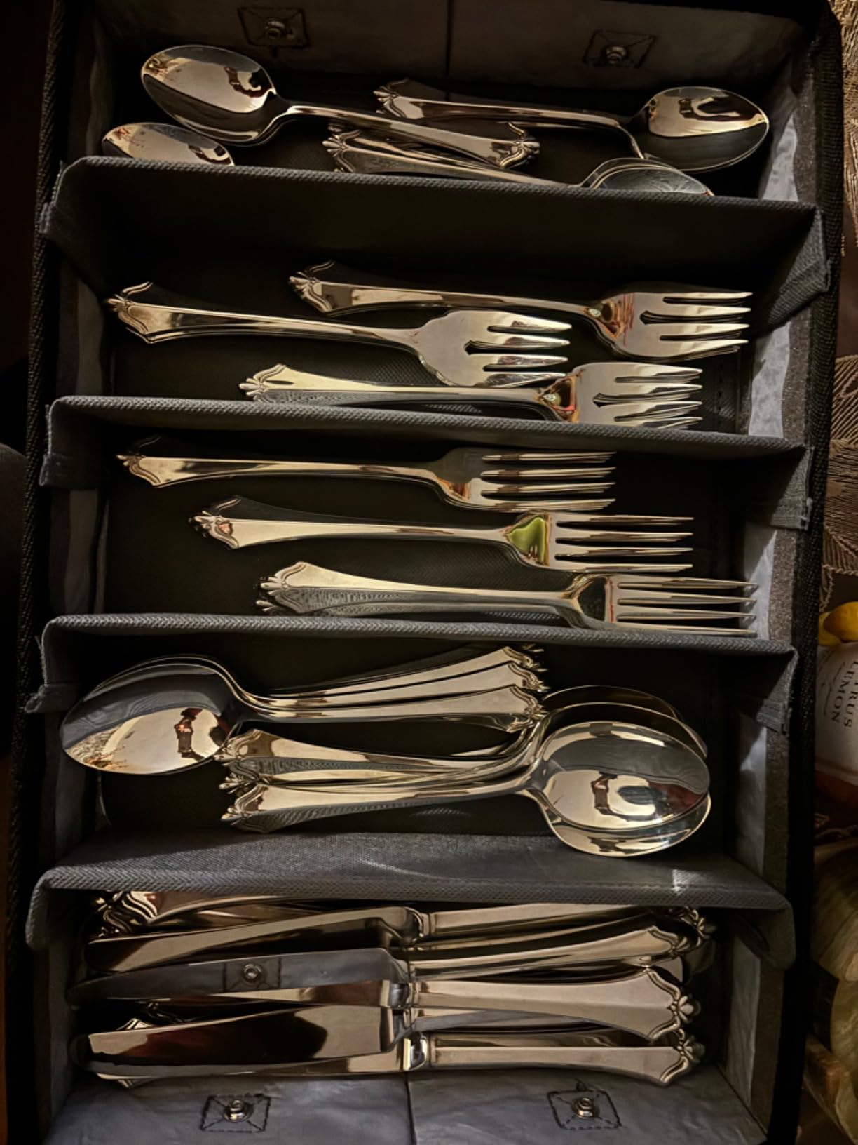 Flatware & Utensil Storage, Durable Silverware Storage Box with Padded Dividers, 5 Compartment Flatware Storage Case, Silverware Case with Handles and Removable Lid - Protects and Organizes Cutlery customer photo 2