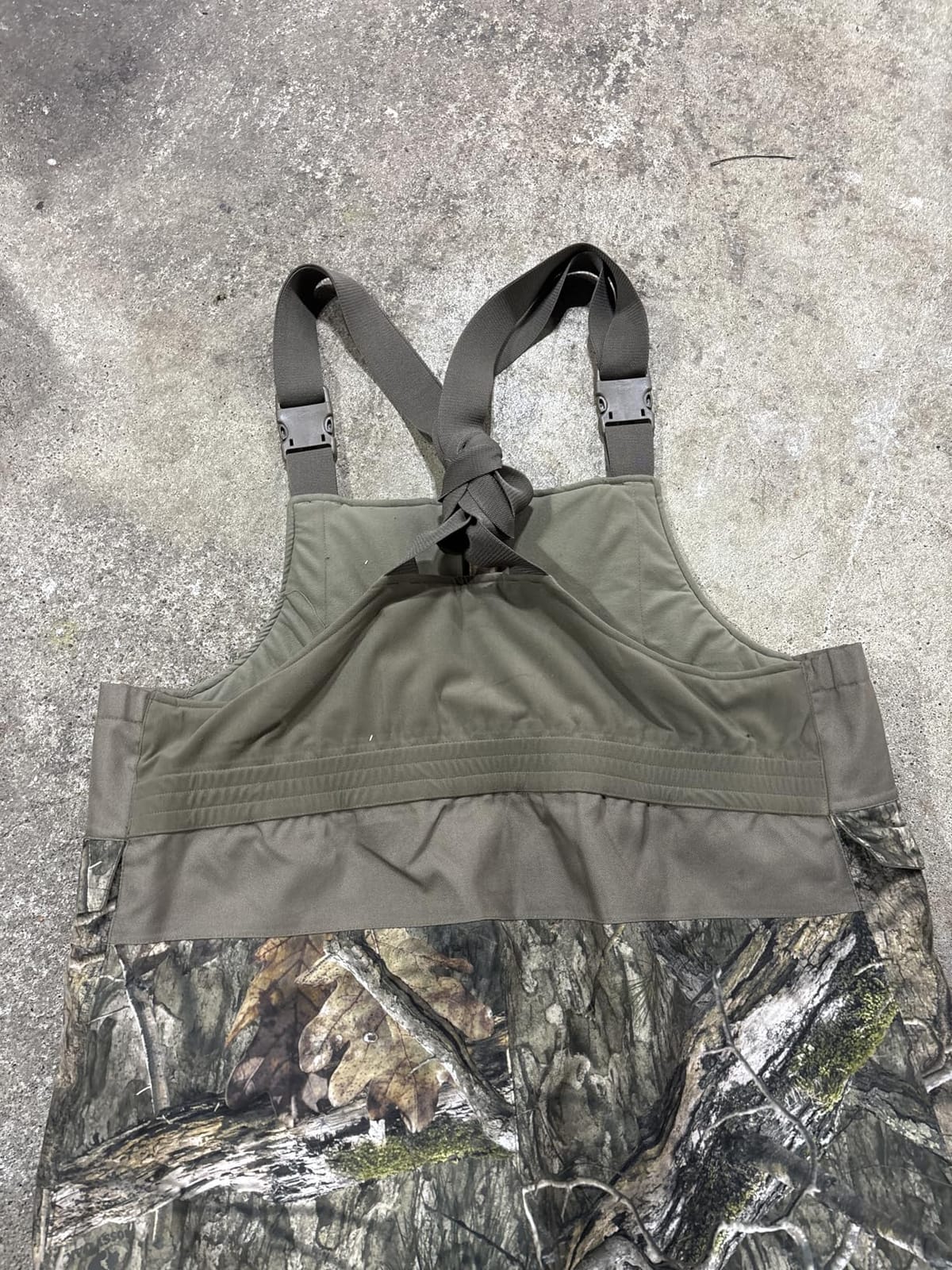 HOT SHOT Men’s Elite Camo Hunting Bib, Waterproof Men’s Camouflage Overalls, Insulated All-Day Cold Weather Hunting Clothes customer photo 1