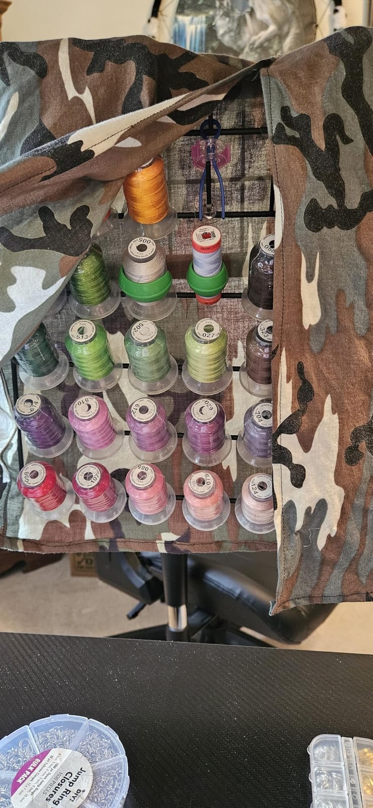 YBING Thread Holder Wall 54 Spools Thread Rack Black Metal customer photo 2