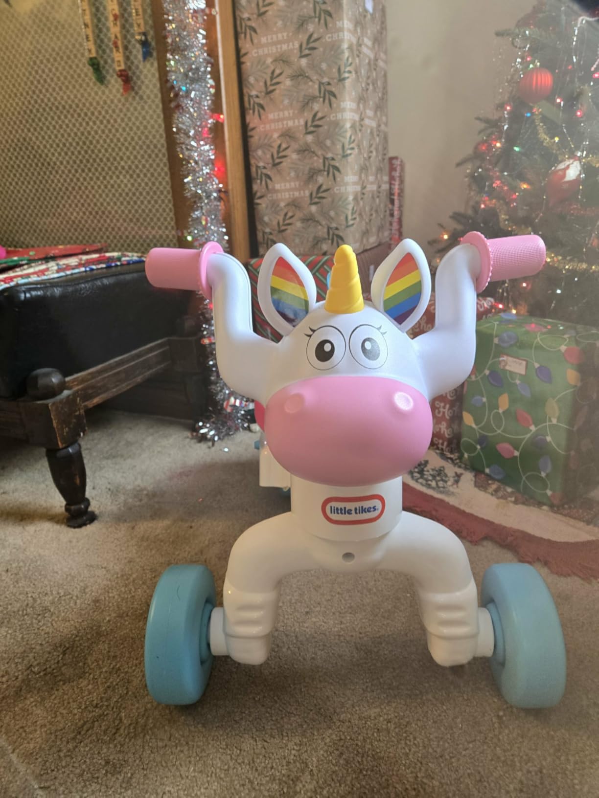 Little Tikes Go & Grow Unicorn Indoor & Outdoor Ride-On Scoot for Preschool Kids Toddlers and Children to Develop Motor Skills for Boys Girls Age 1-3 Years, Large customer photo 1
