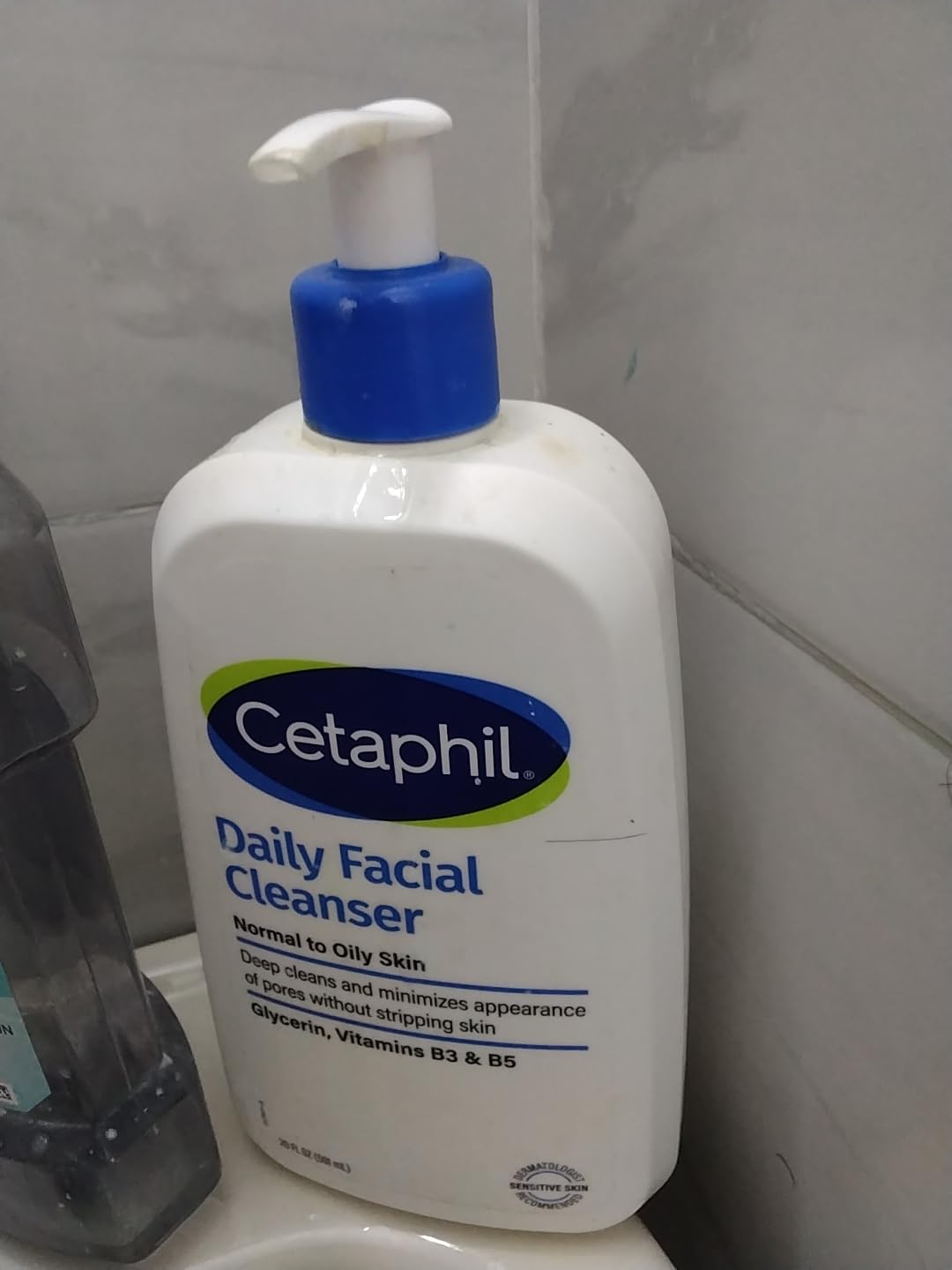 Cetaphil Daily Facial Cleanser Sensitive & Oily Skin, 20 oz customer photo 2
