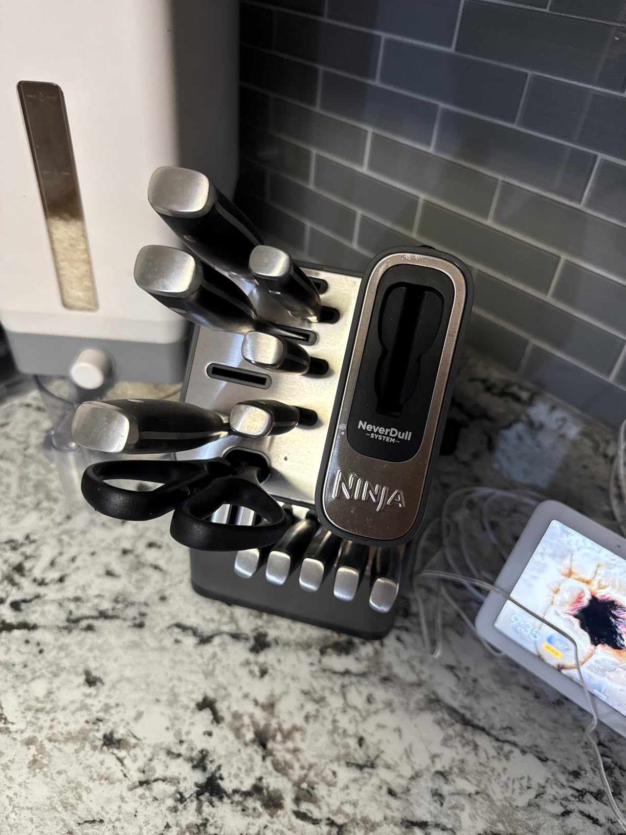 Ninja NeverDull 17-Pc Knife Block Set, Built-in Sharpener, Black, K32017 customer photo 1