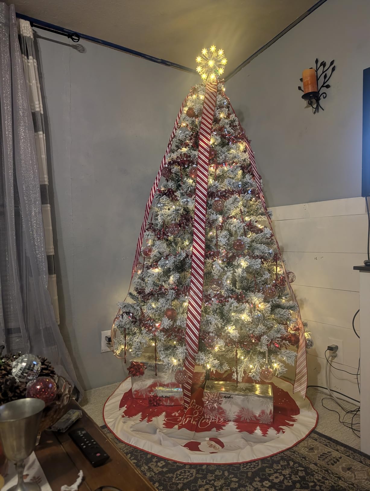 Christmas Tree Skirt Red Xmas Tree Ornaments for White Soft Plush Christmas Tree Mat with Snowy Pattern for Decorations Holiday Party 48 inches customer photo 1