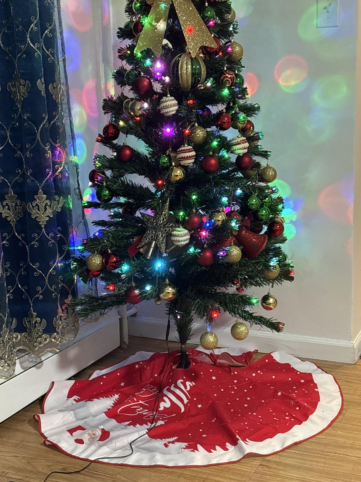 Christmas Tree Skirt Red Xmas Tree Ornaments for White Soft Plush Christmas Tree Mat with Snowy Pattern for Decorations Holiday Party 48 inches customer photo 2