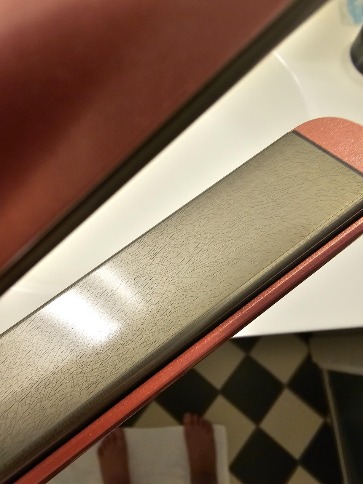 Wavytalk Hair Straightener, 100% Pure Titanium Flat Iron Hair Straightener Dual Voltage Creates Silky Hair Instantly, 1 Inch Flat Iron 170℉-450℉ customer photo 2