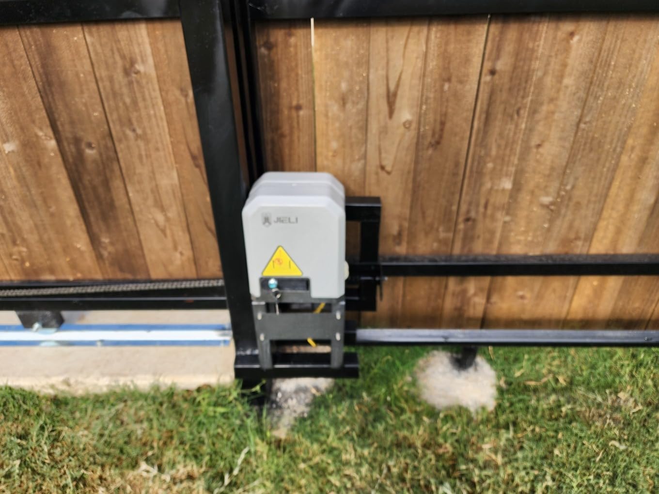 JIELI JY7 Automatic Sliding Gate Opener with 4 Remote Controls, Gate Operator Hardware Kit for Sliding Gate up to 1400 Pounds,Electric Rolling Driveway Slide Gate Motor customer photo 1