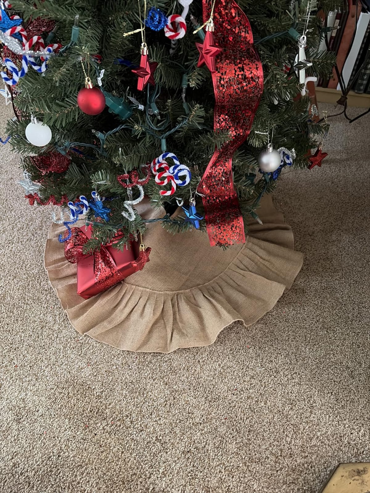 Tatuo 31 Inch Christmas Tree Skirt Decor, Ruffled Burlap Tree Skirt, Linen customer photo 1