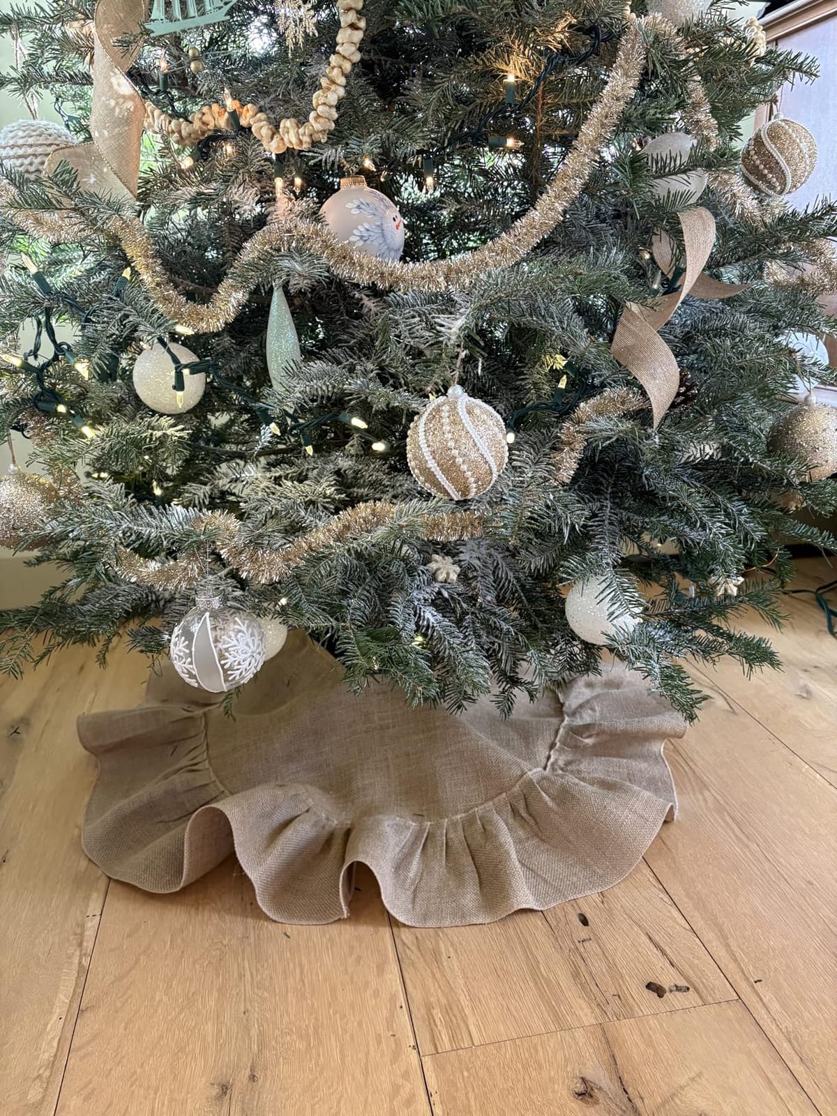 Tatuo 31 Inch Christmas Tree Skirt Decor, Ruffled Burlap Tree Skirt, Linen customer photo 2