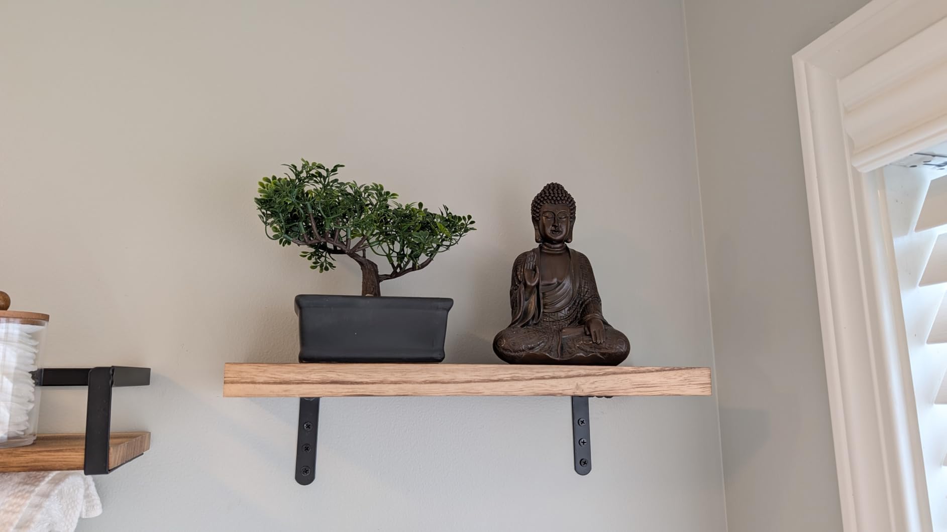 Leekung Buddha Statue for Home Decor, Buddah Statute Zen Decoration, Meditation Buddha Decor Brown 7 inch customer photo 1