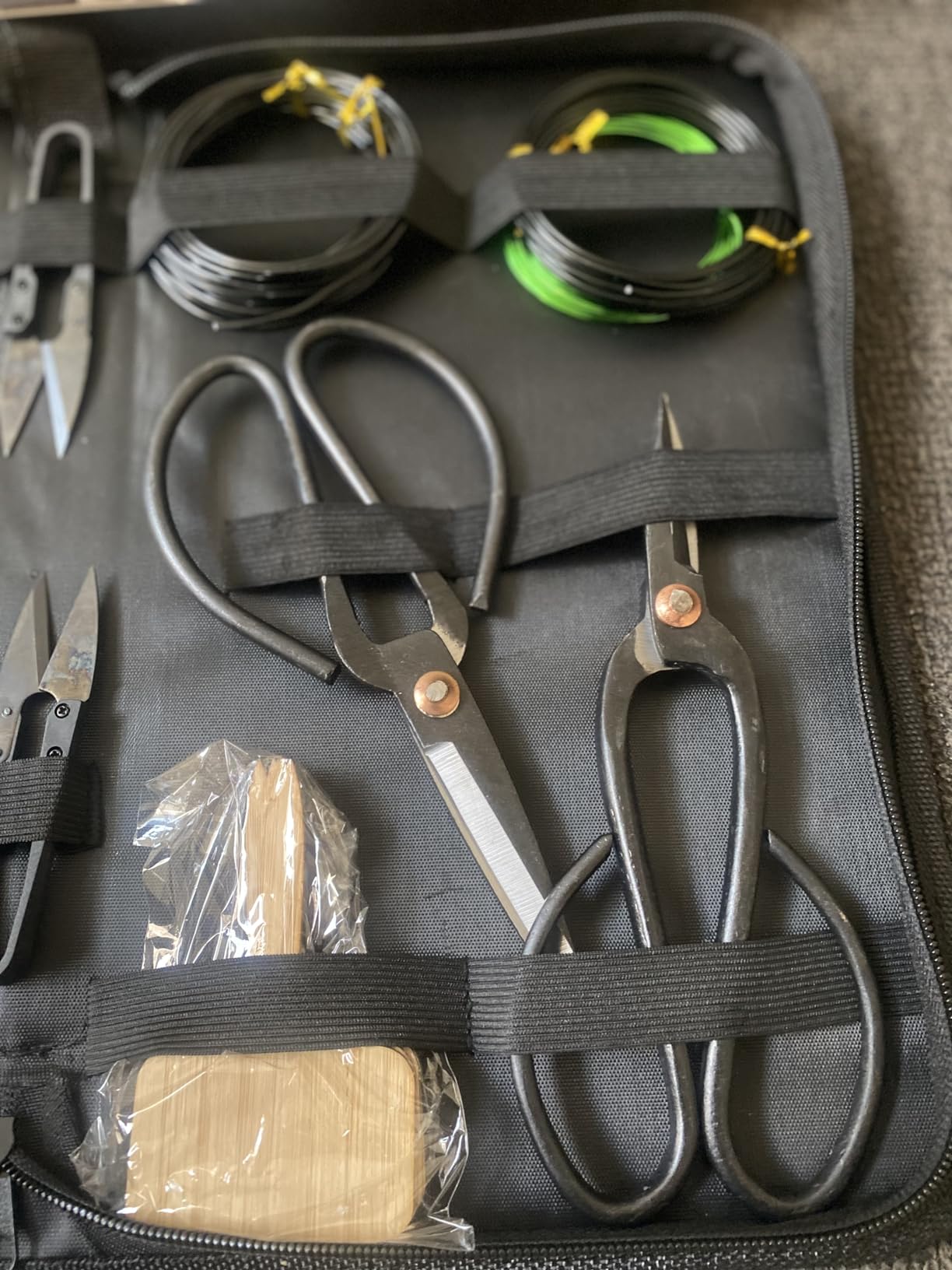 Bonsai Tree Tools Kit, 22 PCs Bonsai Tools Set High Carbon Steel Trimming Tools Set Include Pruning Shears, Cutters, Training Wires, Bonsai Grooming Care Kit for Beginner Gardening Gifts customer photo 1