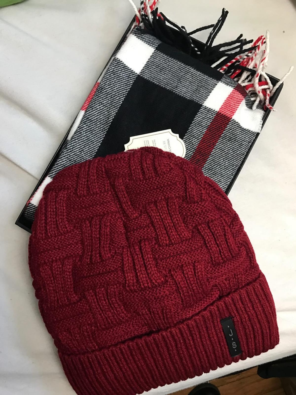 VERONZ Super Soft Luxurious Classic Cashmere-Quality Feel Winter Scarf With Gift Box customer photo 2