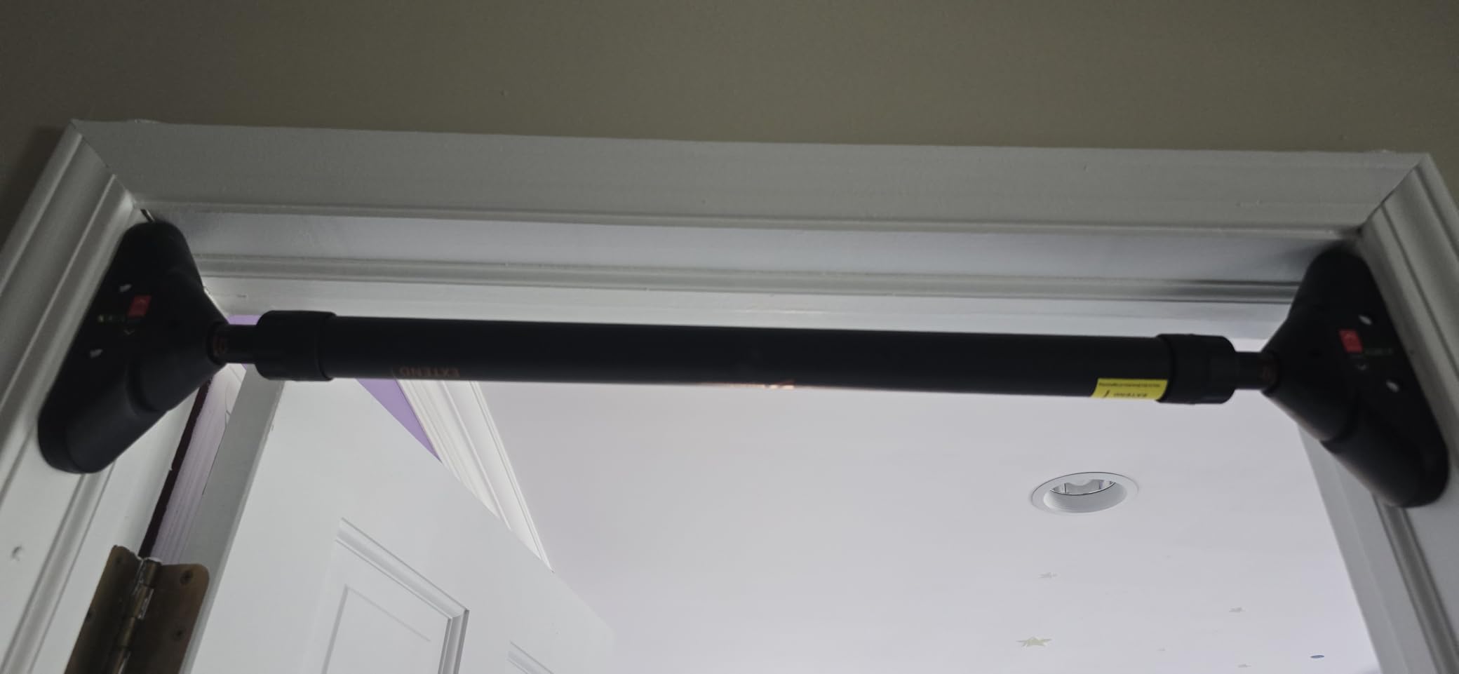 Sportneer Pull Up Bar for Doorway, No-Drill, 29.5-37 in, 440 lb customer photo 2