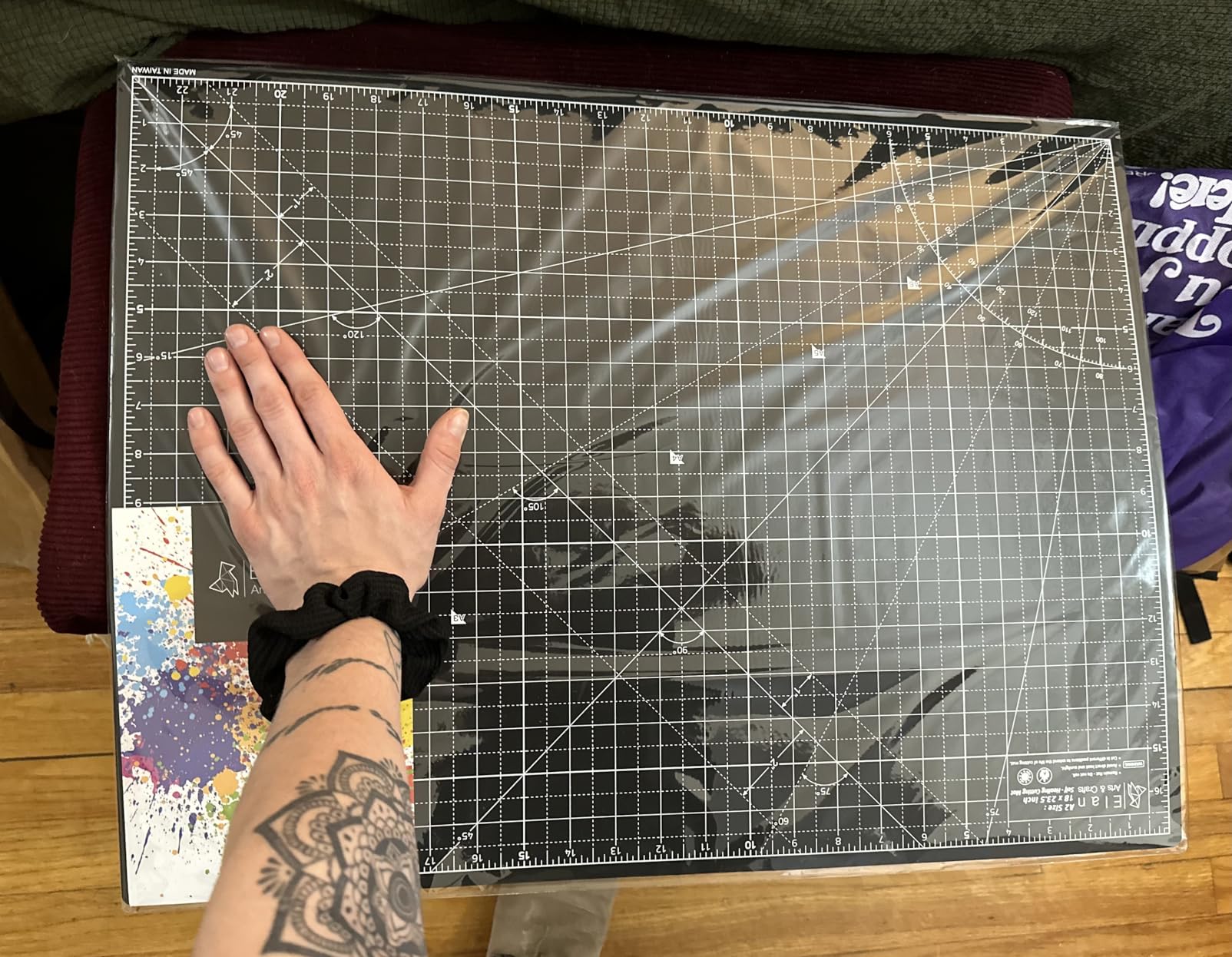 Elan Cutting Mat A2 Black & Taupe, Self Healing Cutting Mat 18x24 Inch, 5-Ply Craft Board Black, Hobby Board for Crafts 18x24 Inch customer photo 1