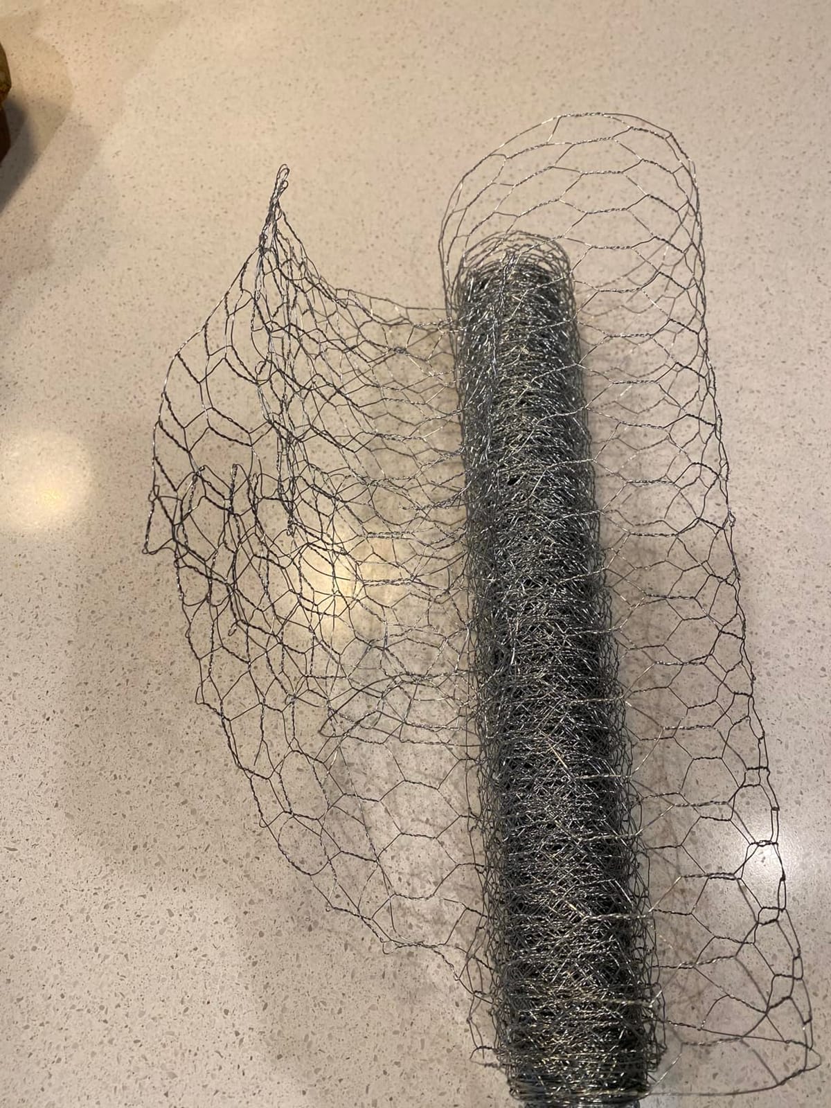 Chicken Wire 13.7 in x 236 in Poultry Wire Netting Hexagonal Galvanized Mesh Garden Fence Barrier for Craft Projects, Pet Rabbit Chicken Fencing customer photo 1