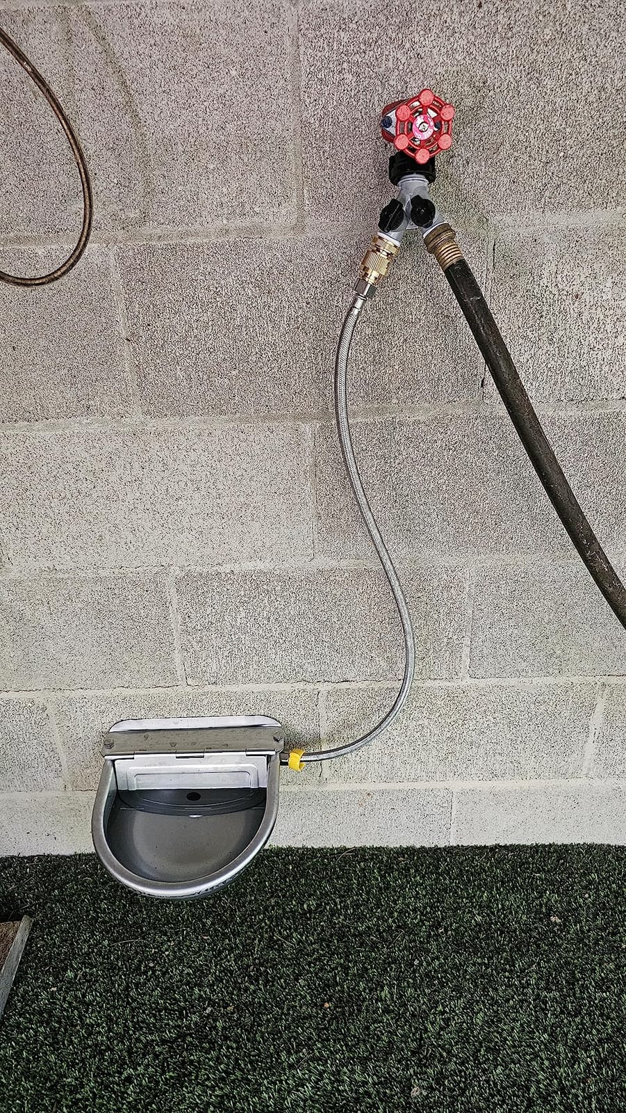 Ademon Automatic Animal Drinking Water Bowl with Float Valve, Standard Pipe,3L Stainless Steel Waterer Feeder Farm Dog Dispenser Kit Self Filling for Livestock Horse Goat Water Trough customer photo 1