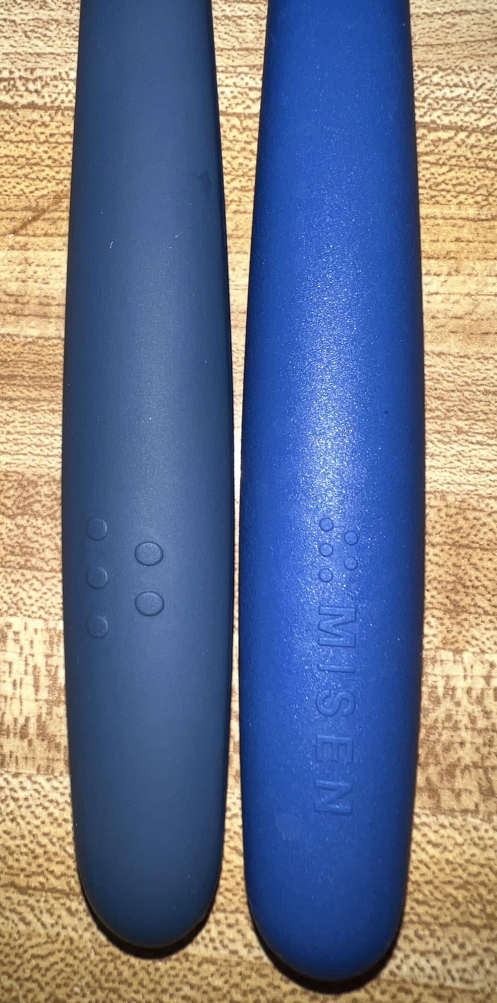 Misen Fish Silicone Spatula - Slotted Turner for Cooking - Perfect for Frying - Heat Resistant - Dishwasher Safe -1mm Thick Flexible Flipper - Soft Silicone Grip Handle for Easy Use customer photo 1