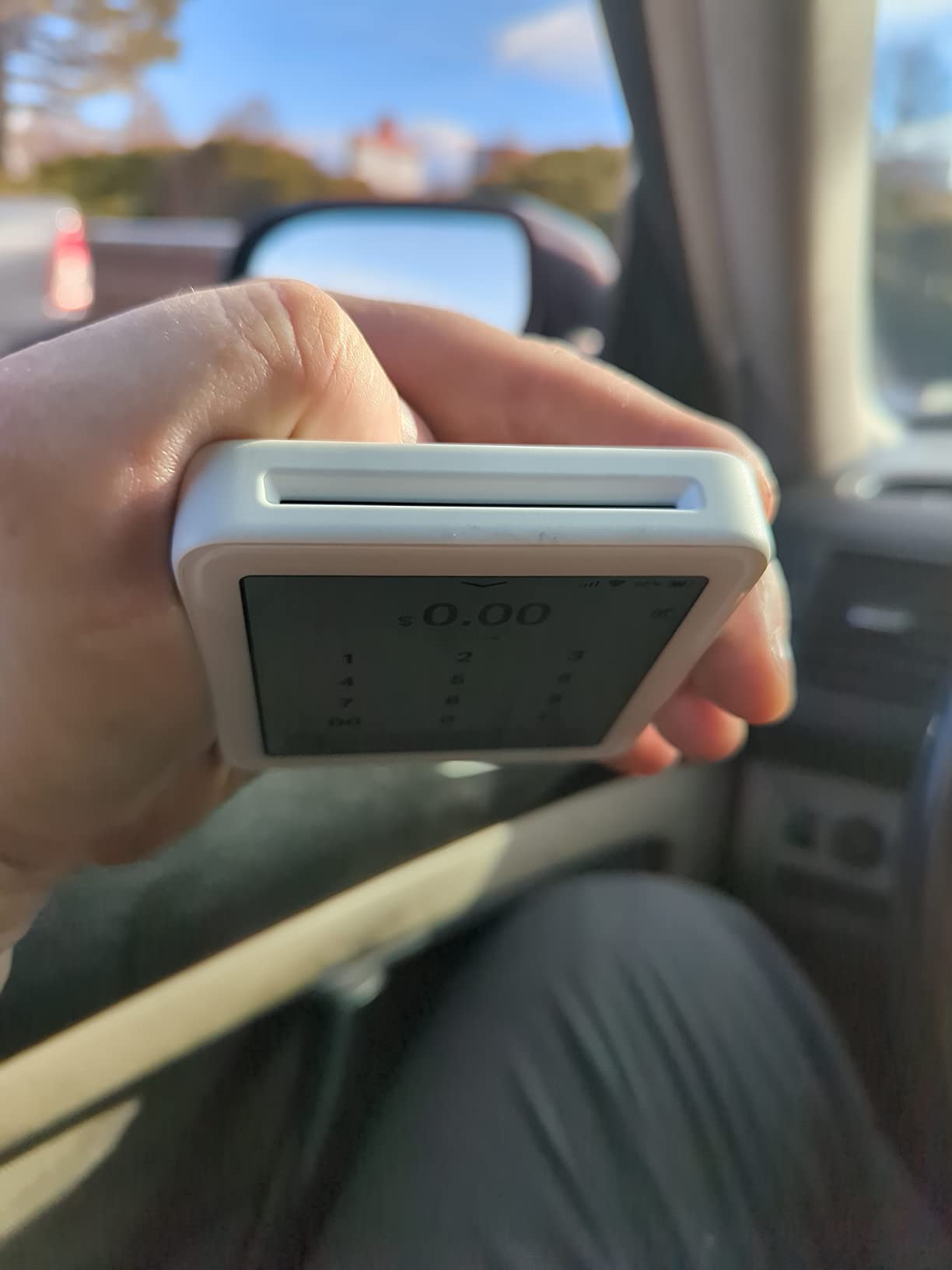 SumUp Solo Credit Card Payment Card Reader with Charging Station. Full Touch-Screen Interface with Free SIM Card and Mobile Data (SumUp Solo) customer photo 1