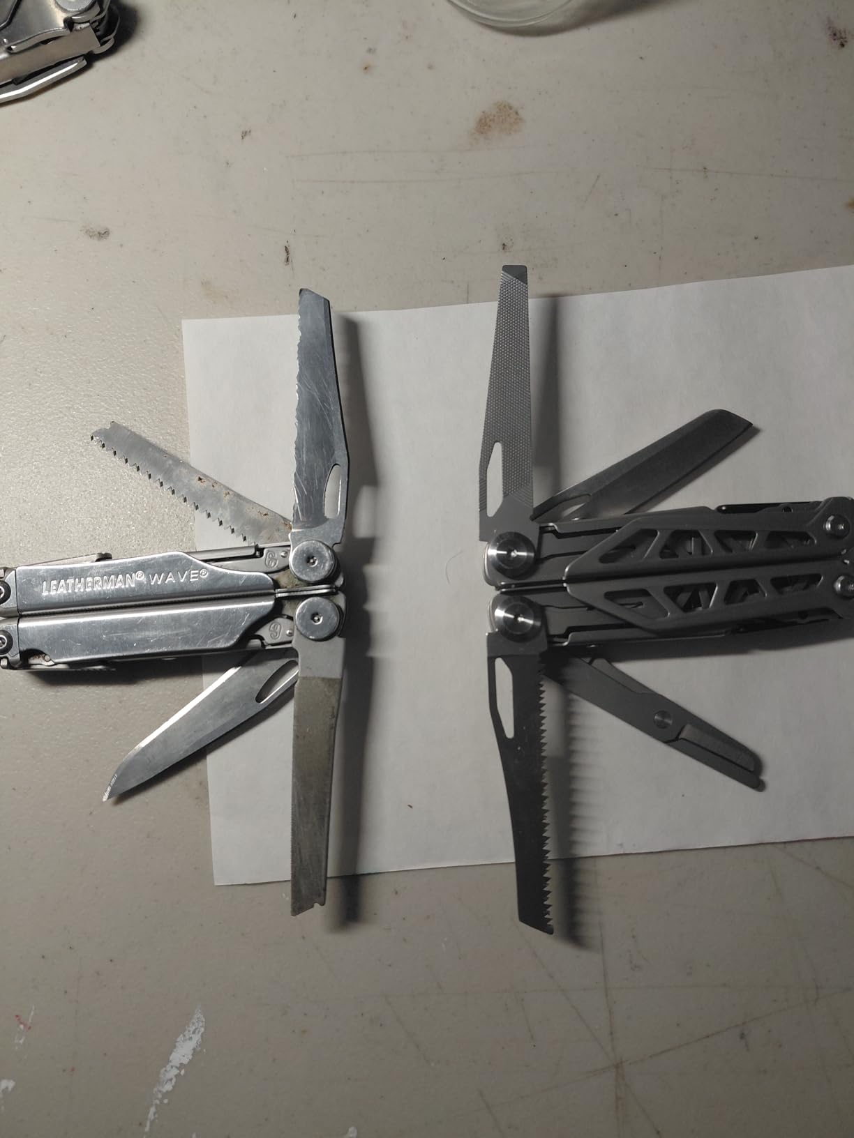 PERWIN Multitool, 17-in-1 Stainless Steel Multi Tool Pliers with Self-Locking, Pocket Knife, Nylon Sheath, Professional (EDC) Multi-Tool for Survival, Camping and Hunting, Hiking, Gifts for Men customer photo 1
