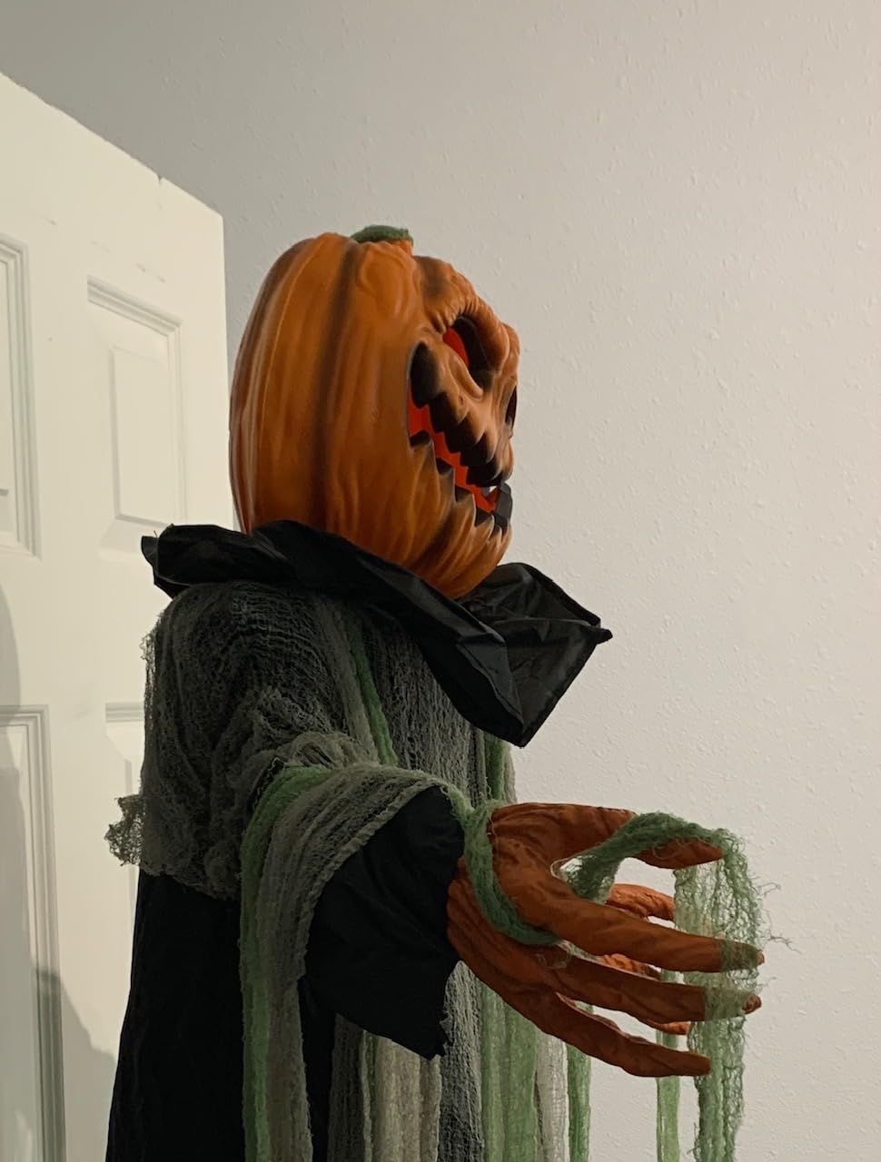 6 Ft Animated Halloween Root of Evil Prop, Halloween Decorations Outdoor | Spooky Sound & Touch Activated Motion Sensor Realistic Sound Effects Haunted House Halloween Party Decor customer photo 2