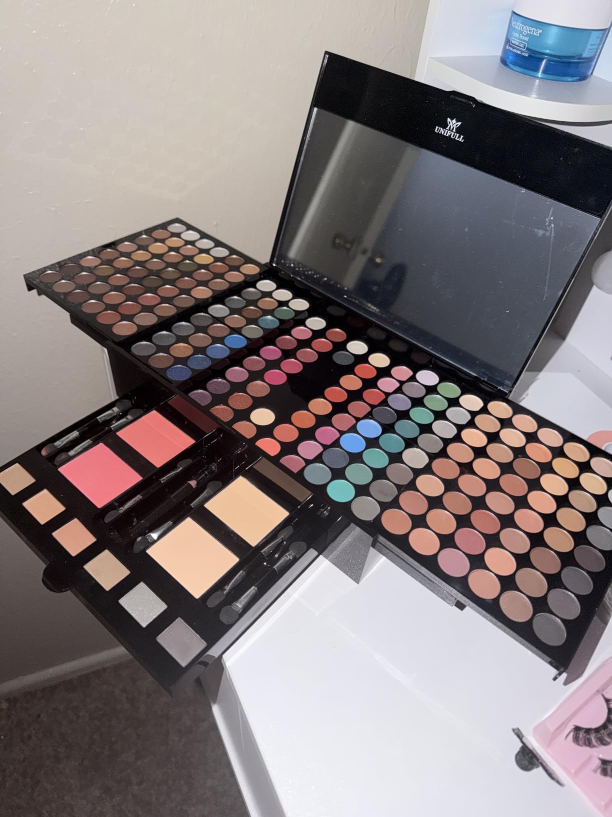 UNIFULL 190 Colors Makeup Pallet,Professional Makeup Kit for Women Full Kit,All in One Makeup Sets for Women&Beginner,include Eyeshadow,Lipstick,Compact Powder,Eyeliner,Concealer(004-Black) customer photo 1