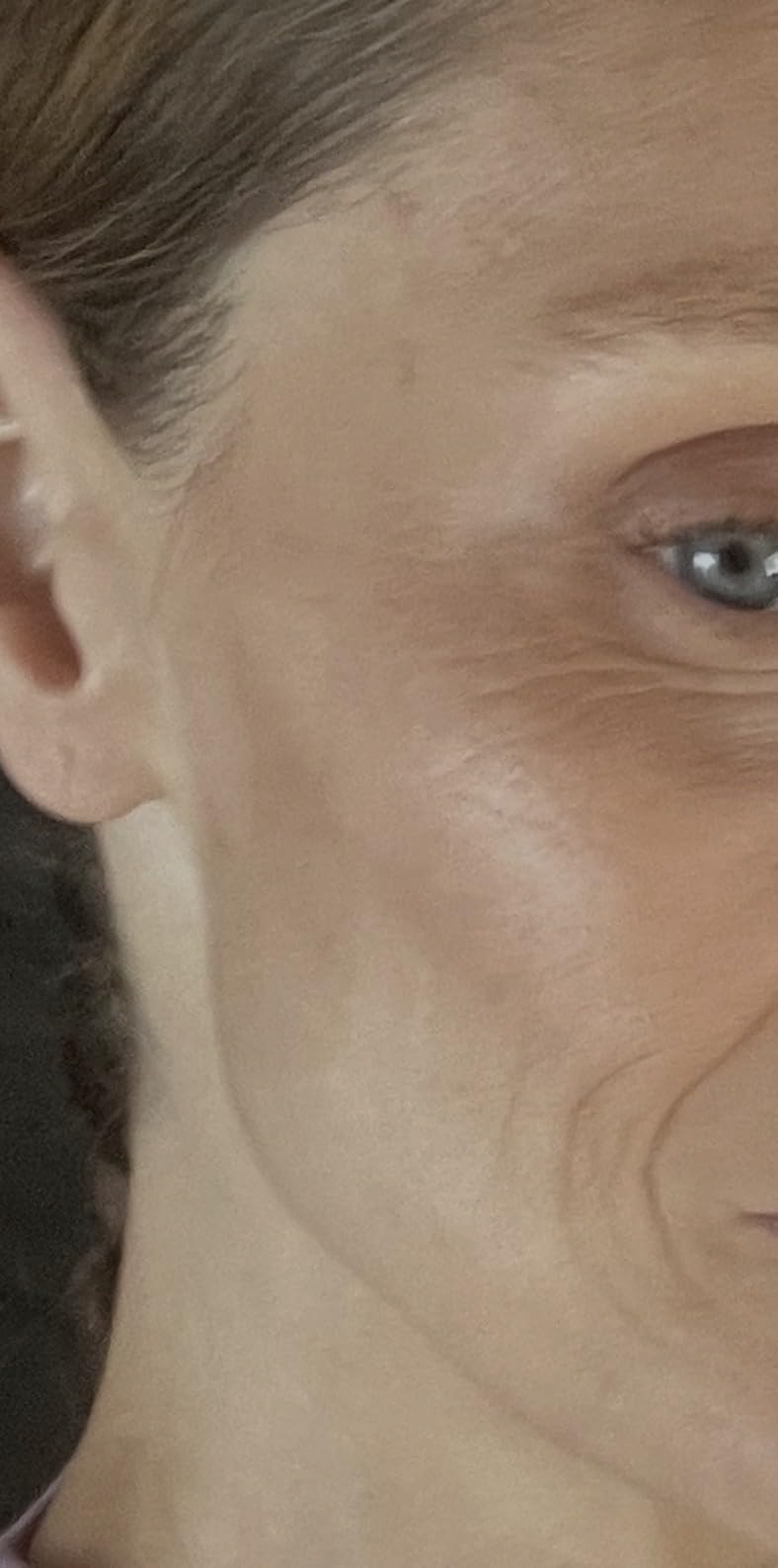 SHEGLAM Sun Sculpt Cool Toned Liquid Contour Stick Long Lasting Cream Bronzer Makeup - 01 Soft Tan customer photo 2