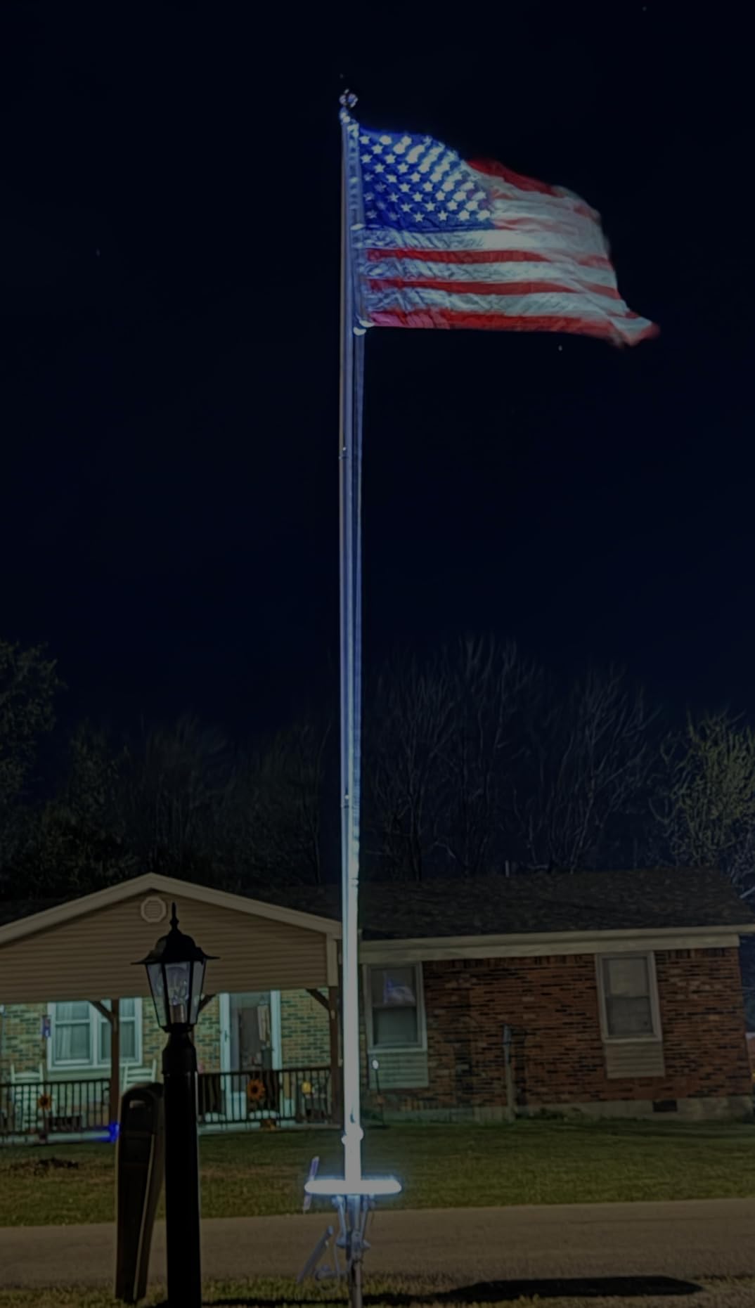 Solar Flag Pole Light, 4640 Lumens Flag Pole Light Solar Powered, 12000 mAh 32 LED Flagpole Light, Lasting Up to 15 Hrs, IP65 Waterproof, Fits Outdoor 2-6