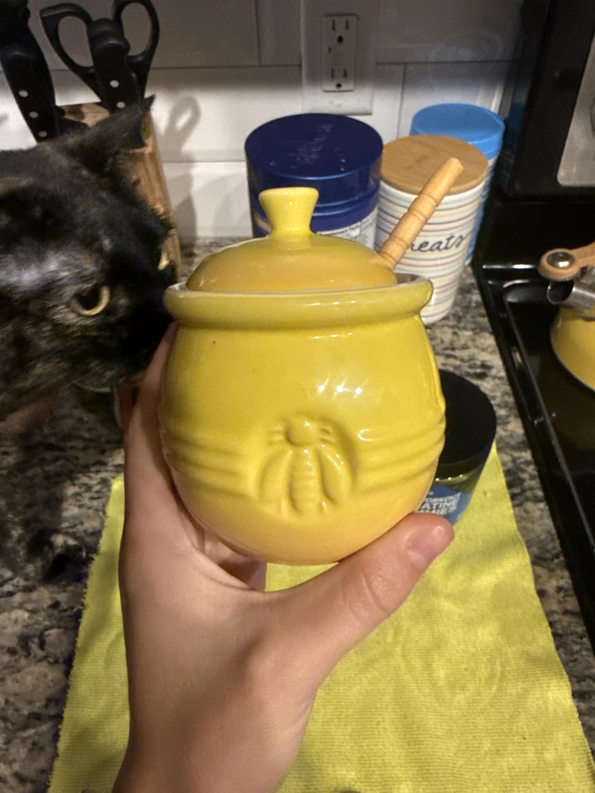 Creative Co-Op Farmhouse Embossed Stoneware Honey Pot with Wood Honey Dipper, White customer photo 1