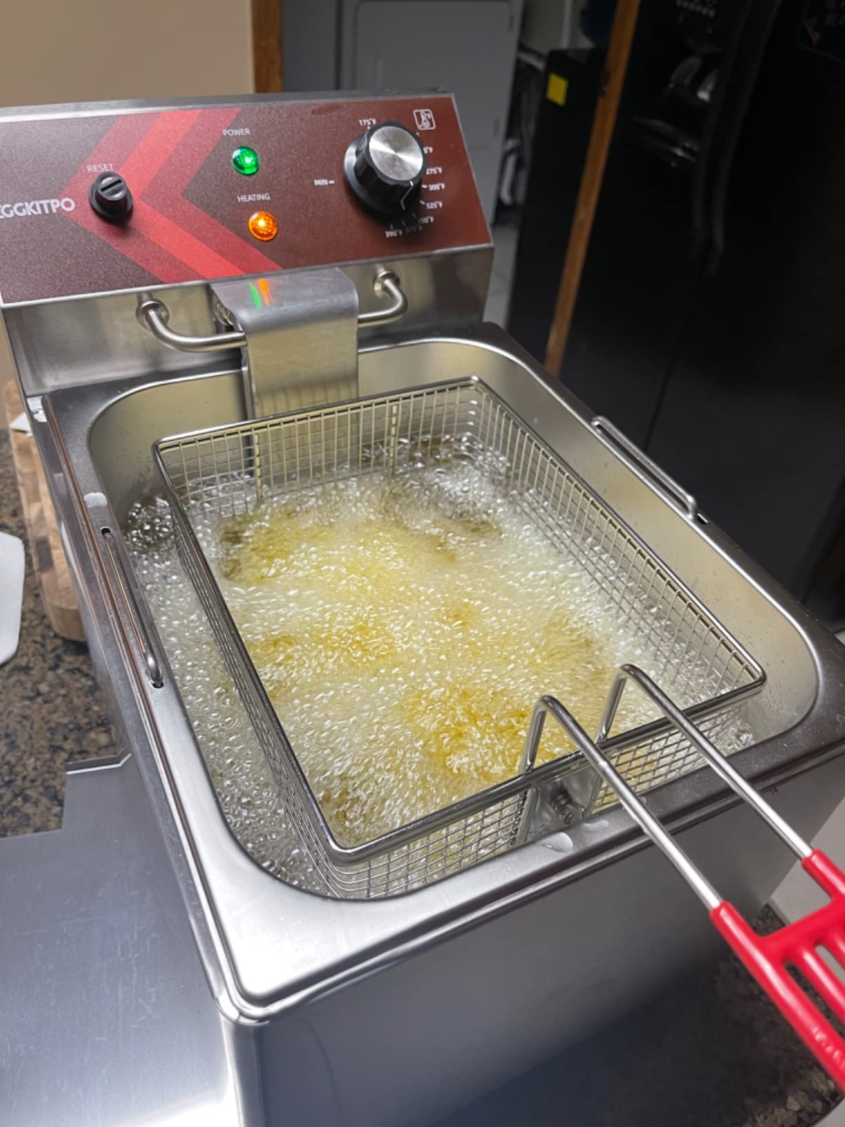 EGGKITPO Deep fryers Commercial Deep Fryer 12L x 2 Large Dual Tank Electric Countertop Fryer for Restaurant with 2 Frying Baskets and Lids, 1800W x 2, 120V customer photo 1