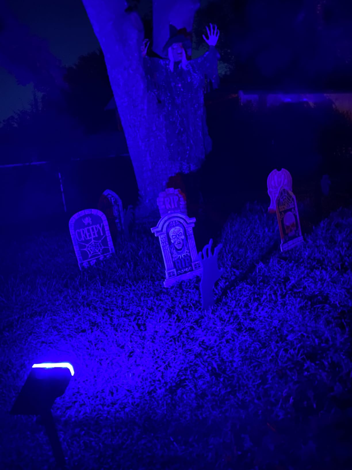 17in Tombstones Yard Sign with Stakes, 6PCS Graveyard Halloween Decorations Scary Gravestone Headstone Lawn Signs Halloween Decor Halloween Tombstones & Cemetery Decorations Waterproof(Large) customer photo 1