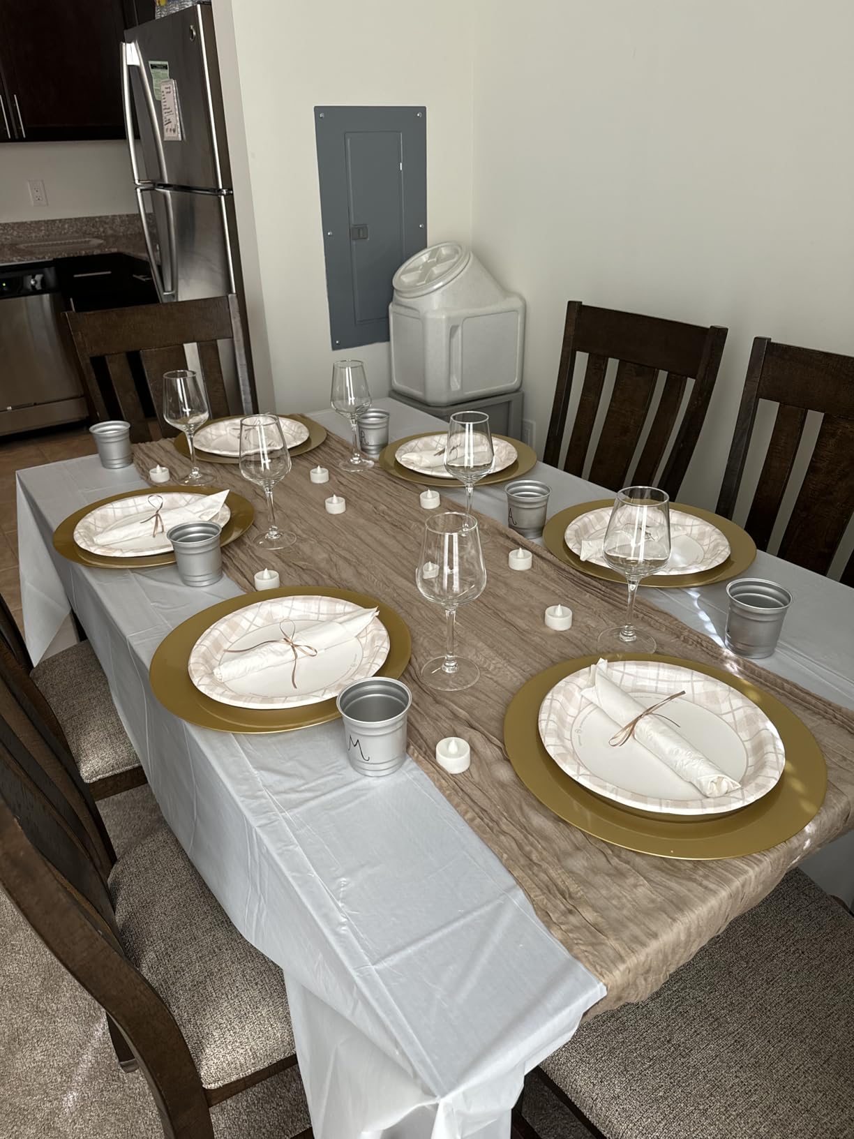 ELEGANT DISPOSABLES 13'' Party Chargers Large Plates & Platters Pack of 6 customer photo 1