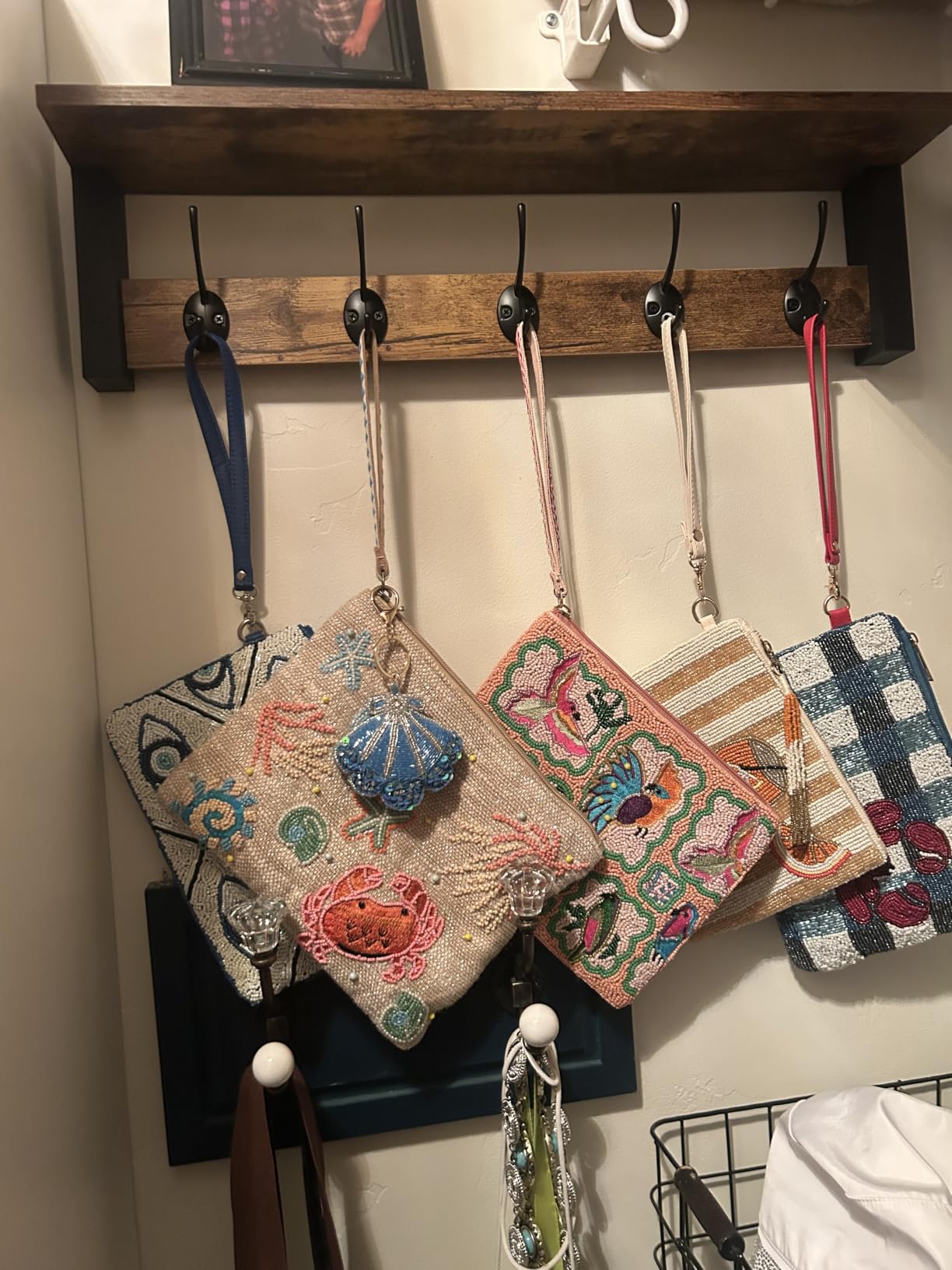 HRONRAD Rustic Key Holder for Wall, Farmhouse Wall Shelf with 4 Hooks, Wall Mounted Key Racks, Wooden Mail Organizer with Hooks for Entryway (Brown) customer photo 1