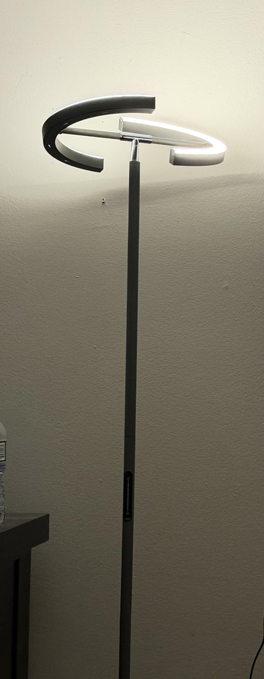 SIBRILLE LED Floor Lamp - Rotatable Standing Lamp with Touch & Remote Control, 3000-6000K, 22W Modern Floor Reading Light, Dimmable Corner Uplighter for Living Room Bedroom Office, Black customer photo 1